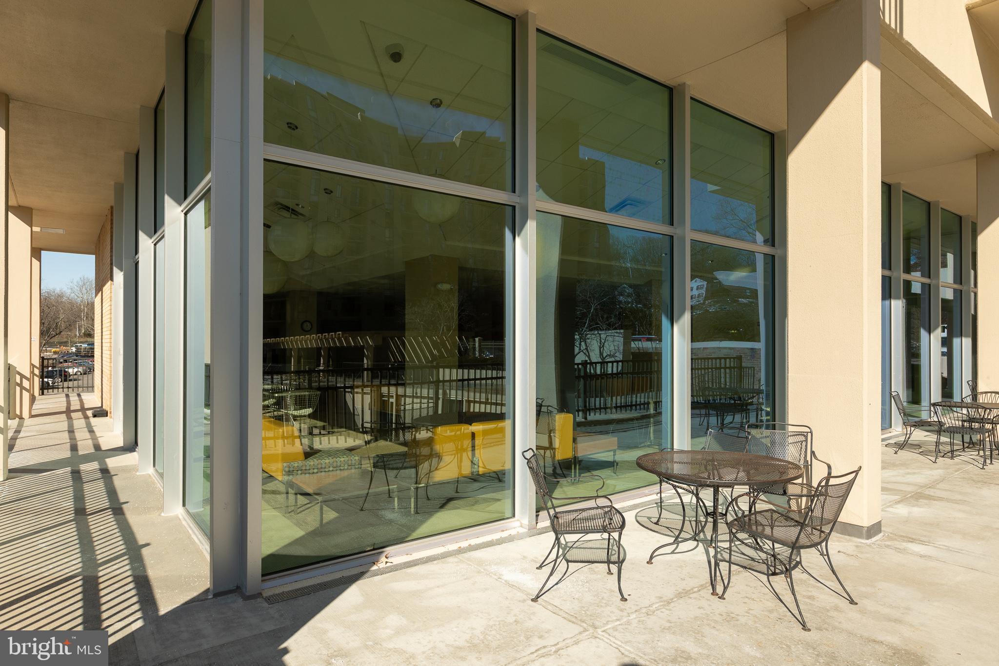 THE CARLTON - Residential