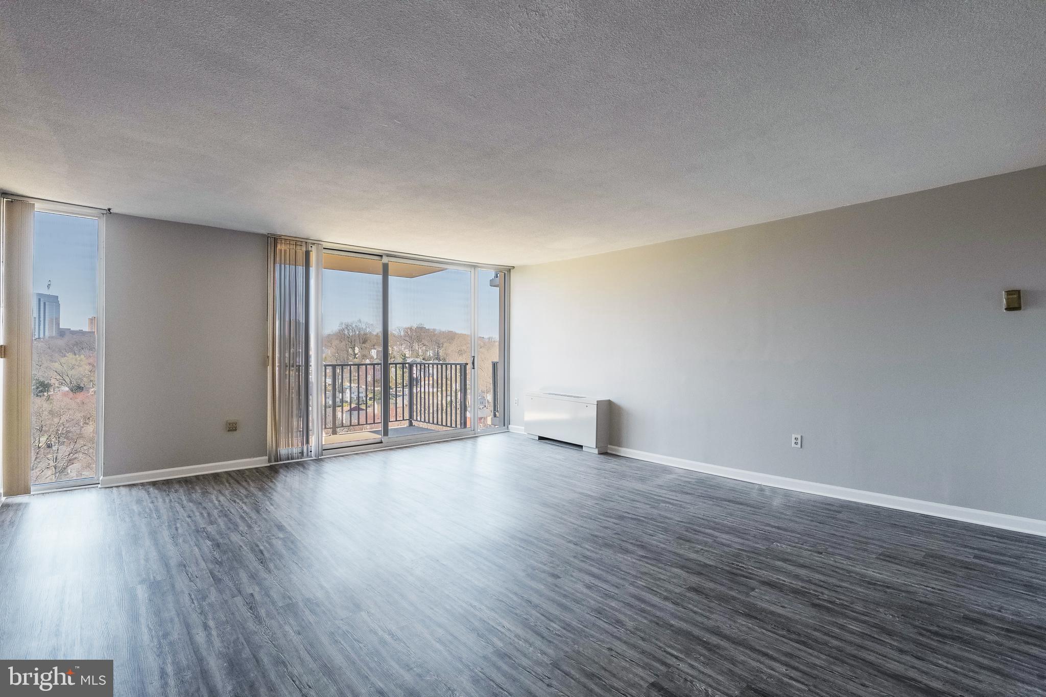 THE CARLTON - Residential