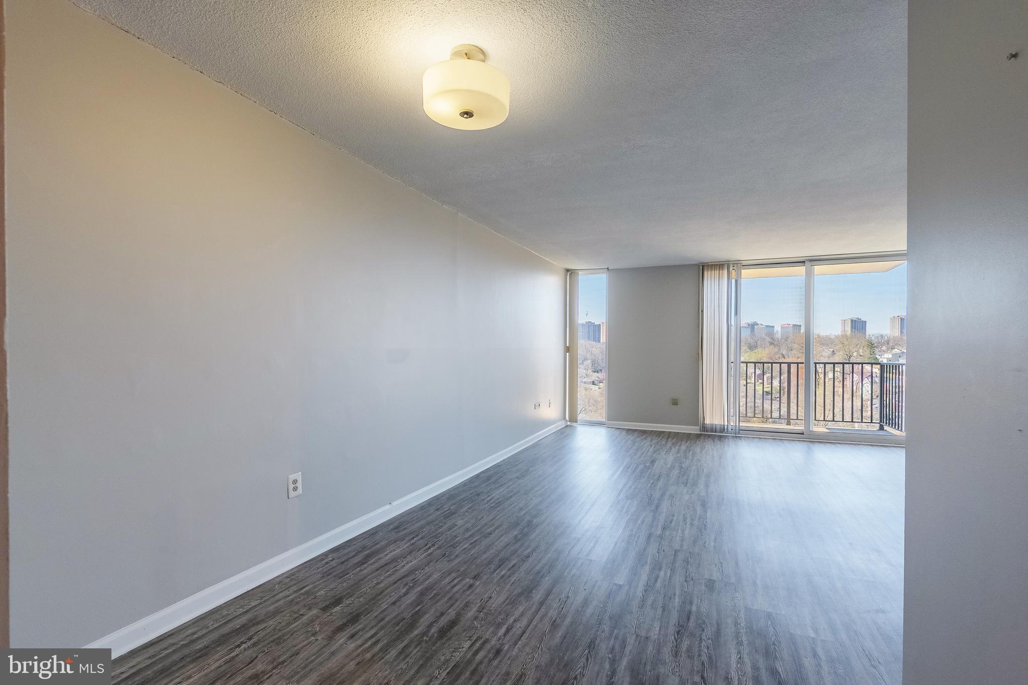 THE CARLTON - Residential