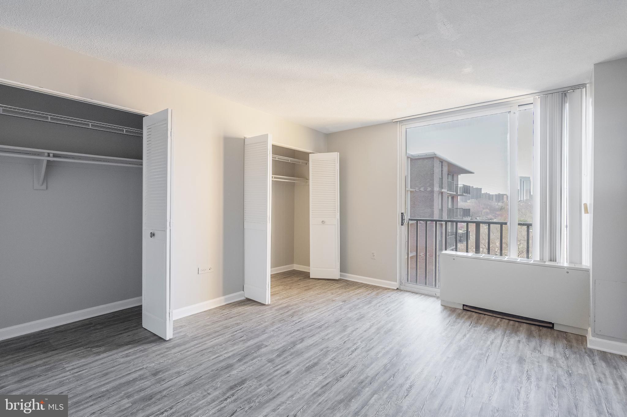 THE CARLTON - Residential