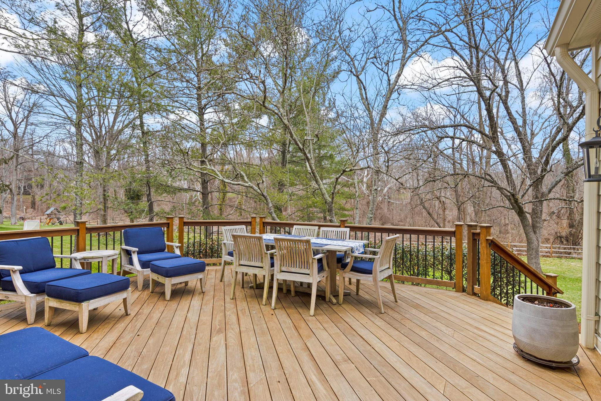 RAVENSCLIFF - Residential