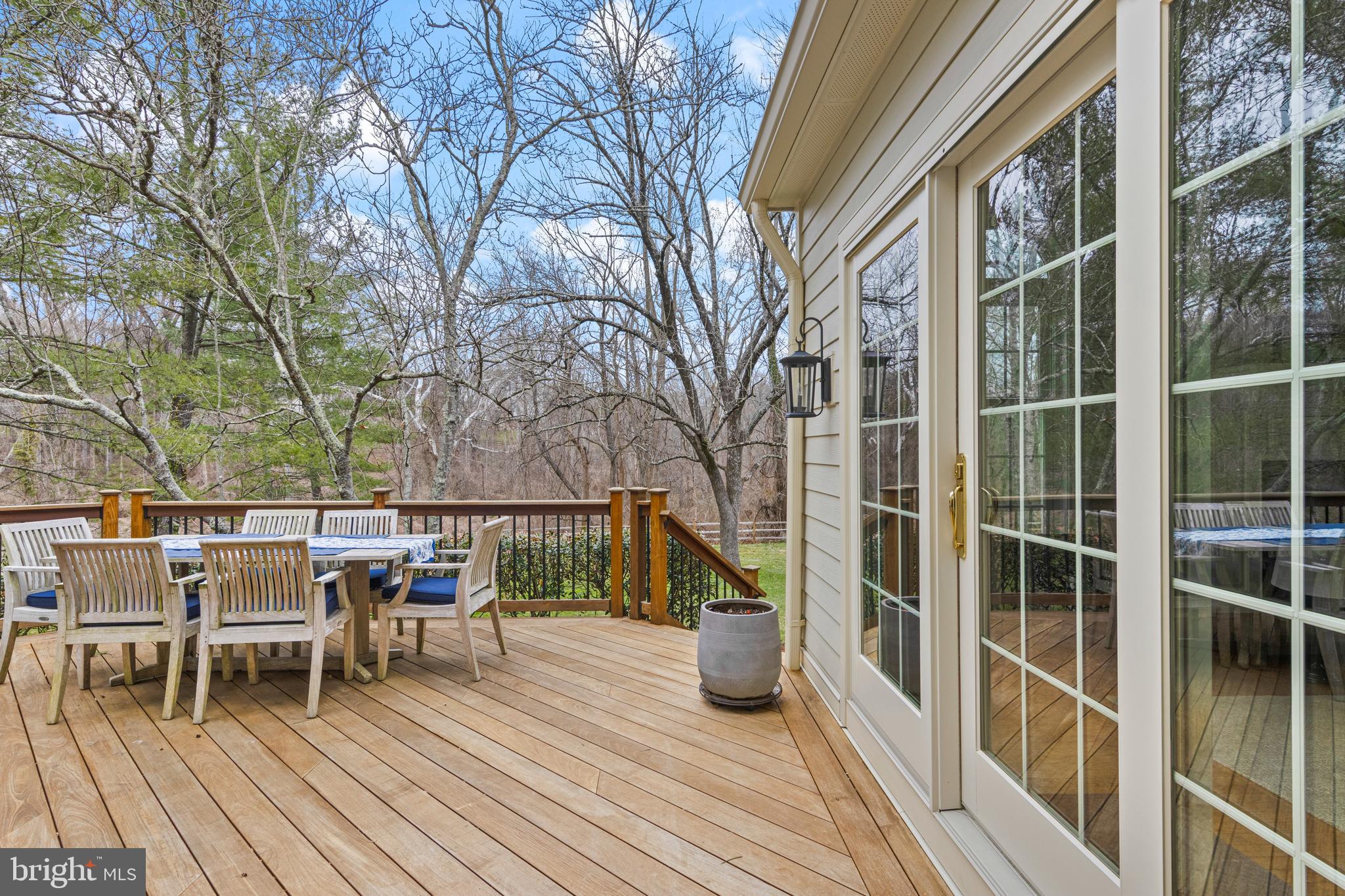 RAVENSCLIFF - Residential