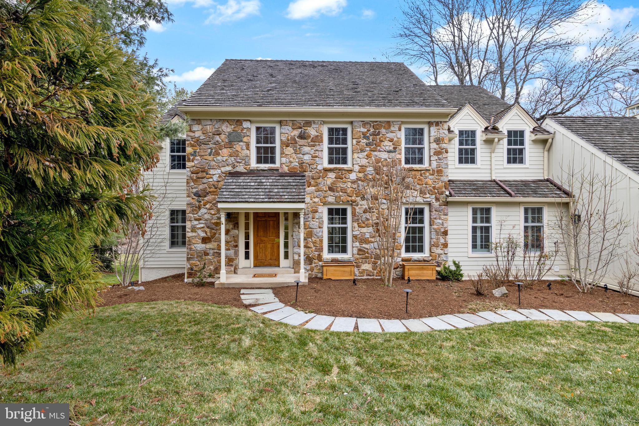 RAVENSCLIFF - Residential