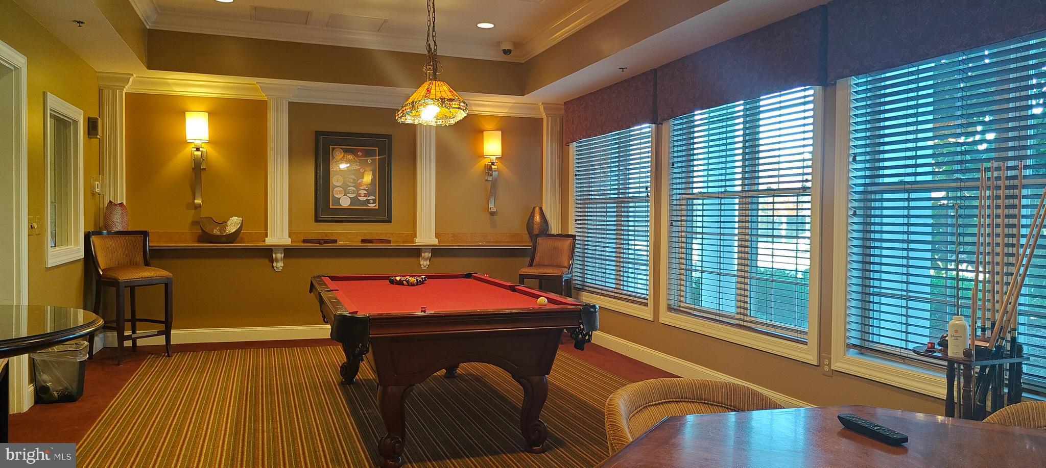 COLONIAL CHARLES - Residential Lease