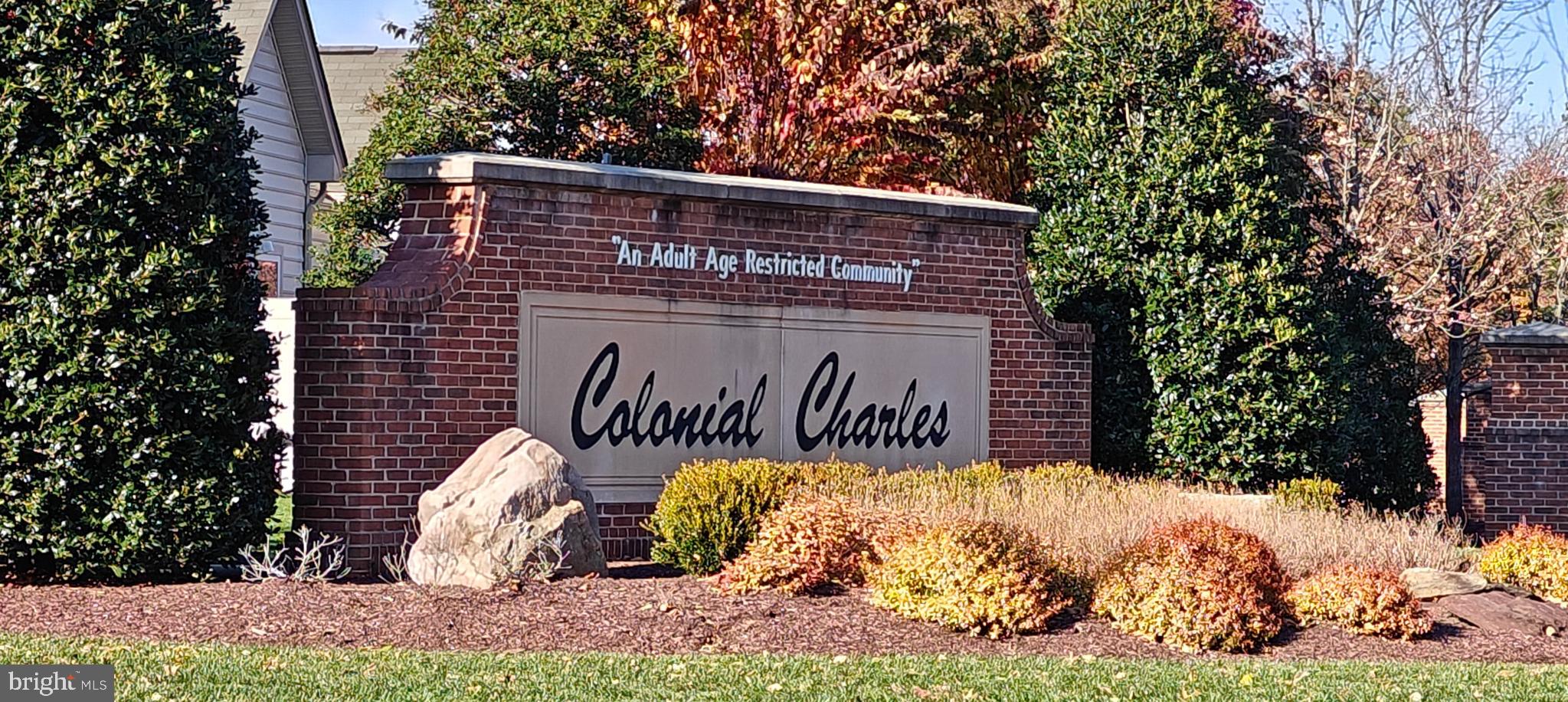 COLONIAL CHARLES - Residential Lease