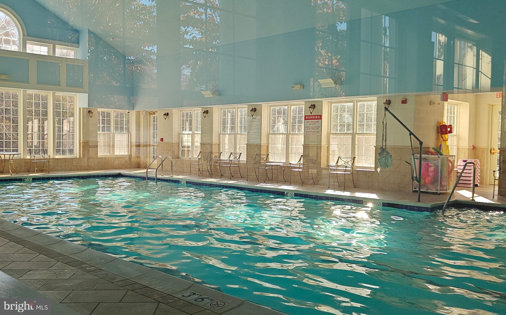 COLONIAL CHARLES - Residential Lease