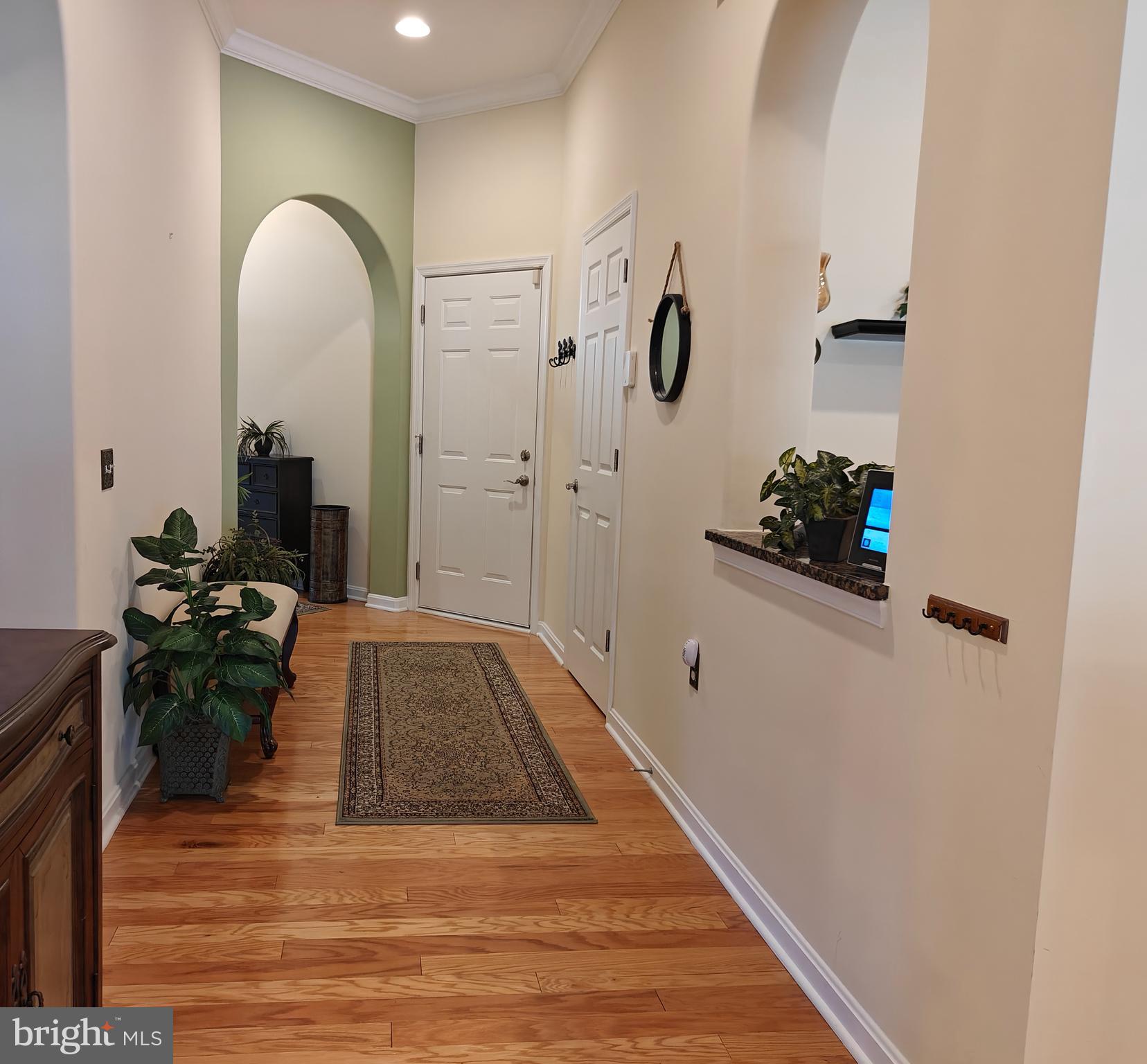 COLONIAL CHARLES - Residential Lease