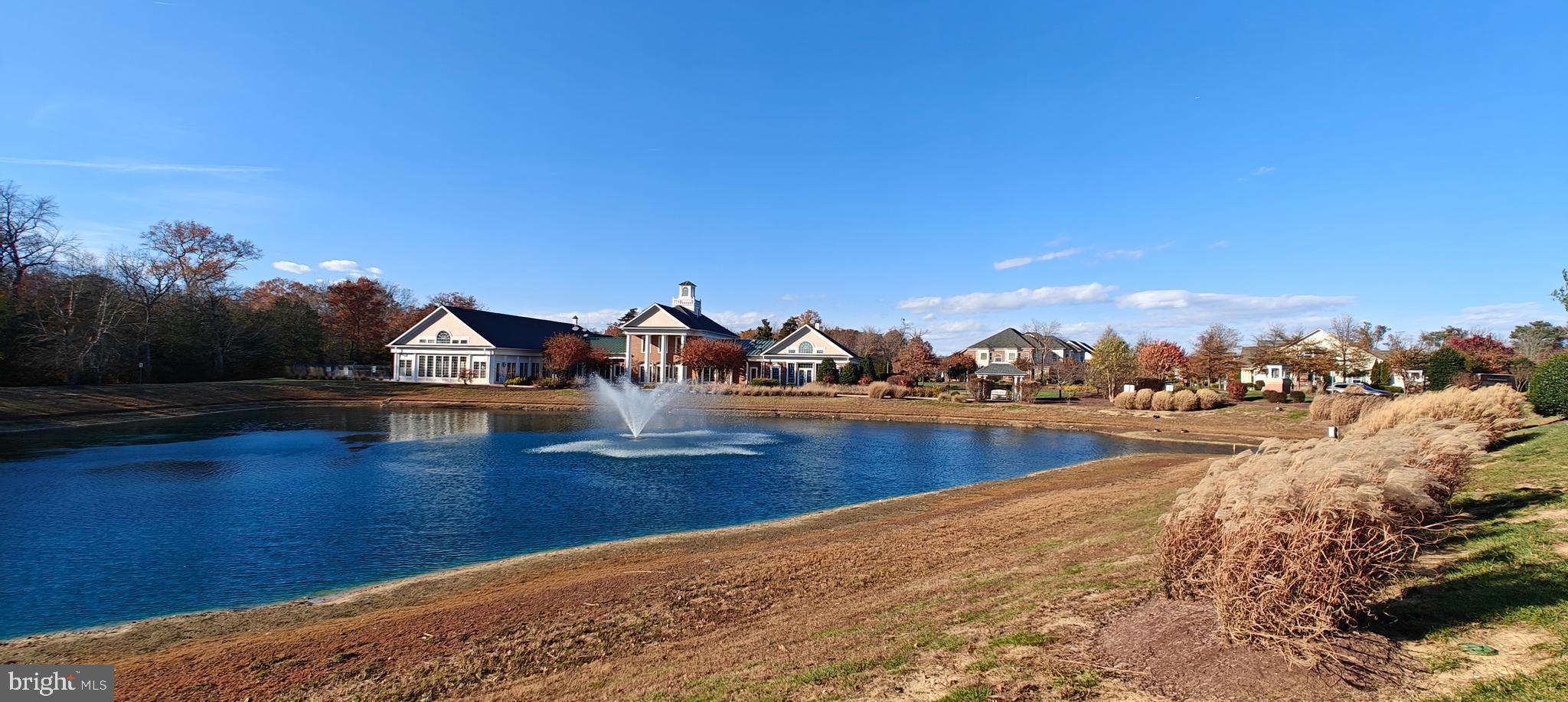 COLONIAL CHARLES - Residential Lease