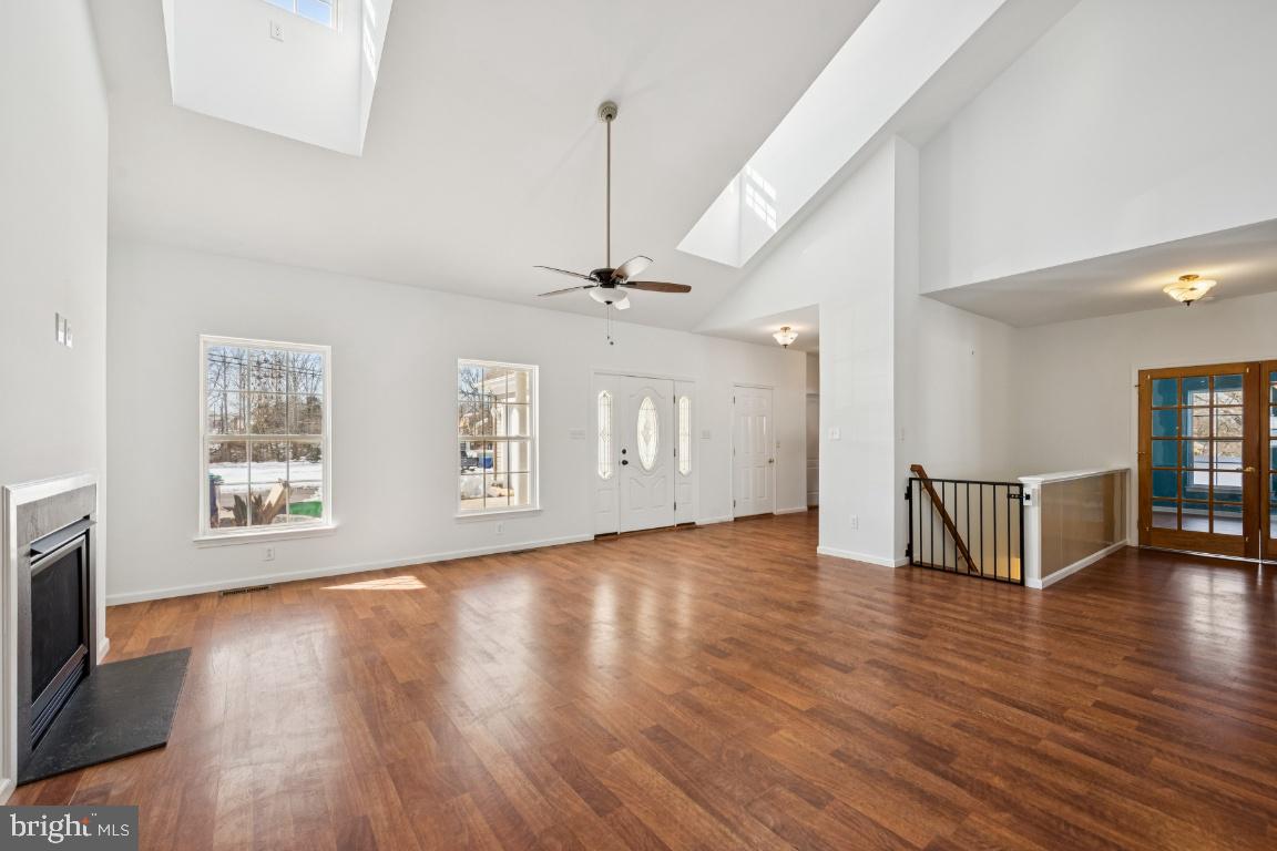 211 S WASHINGTON STREET