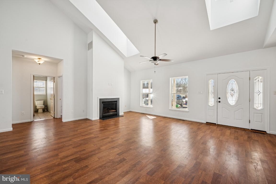 211 S WASHINGTON STREET