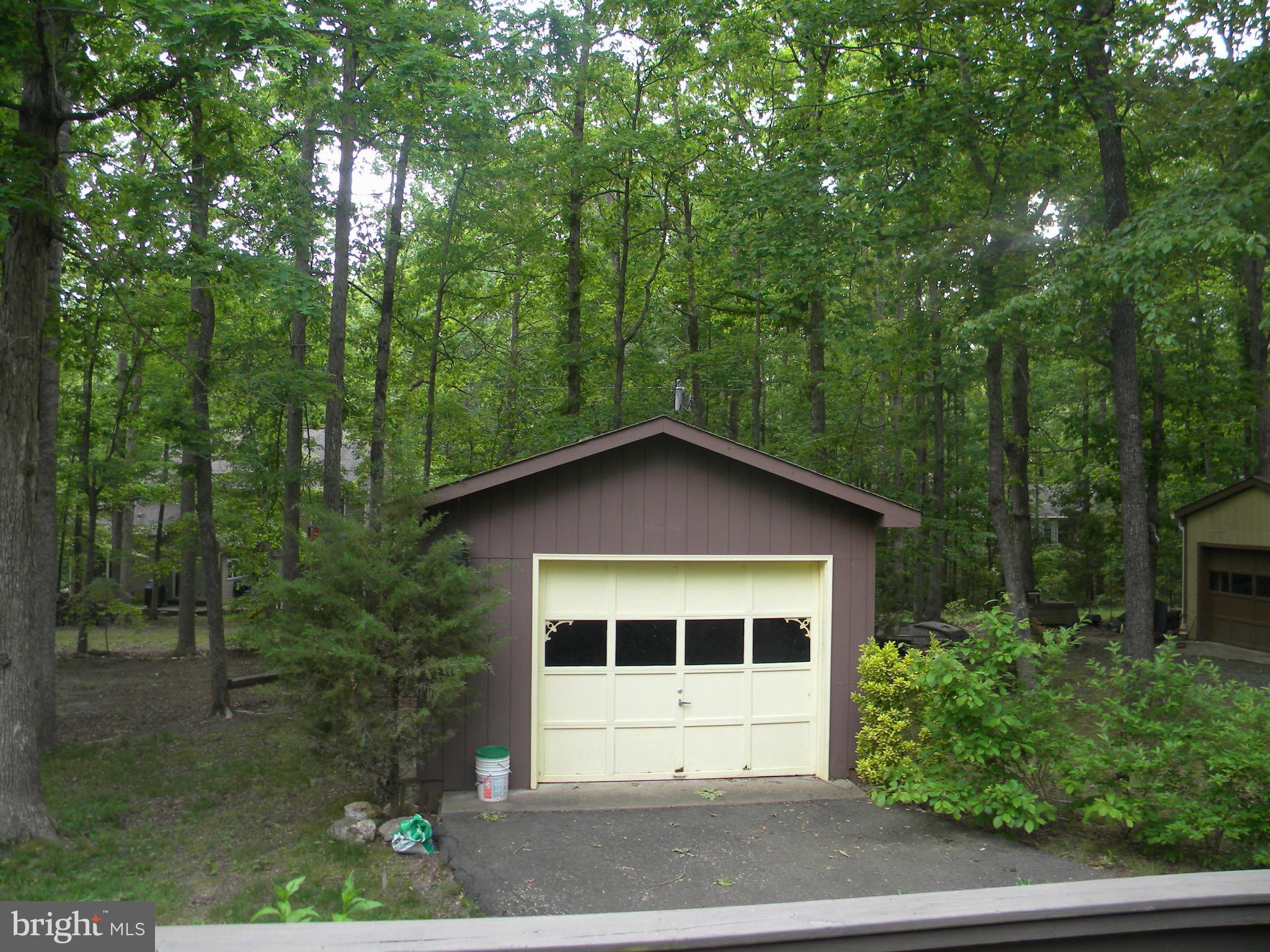 LAKE OF THE WOODS - Residential Lease