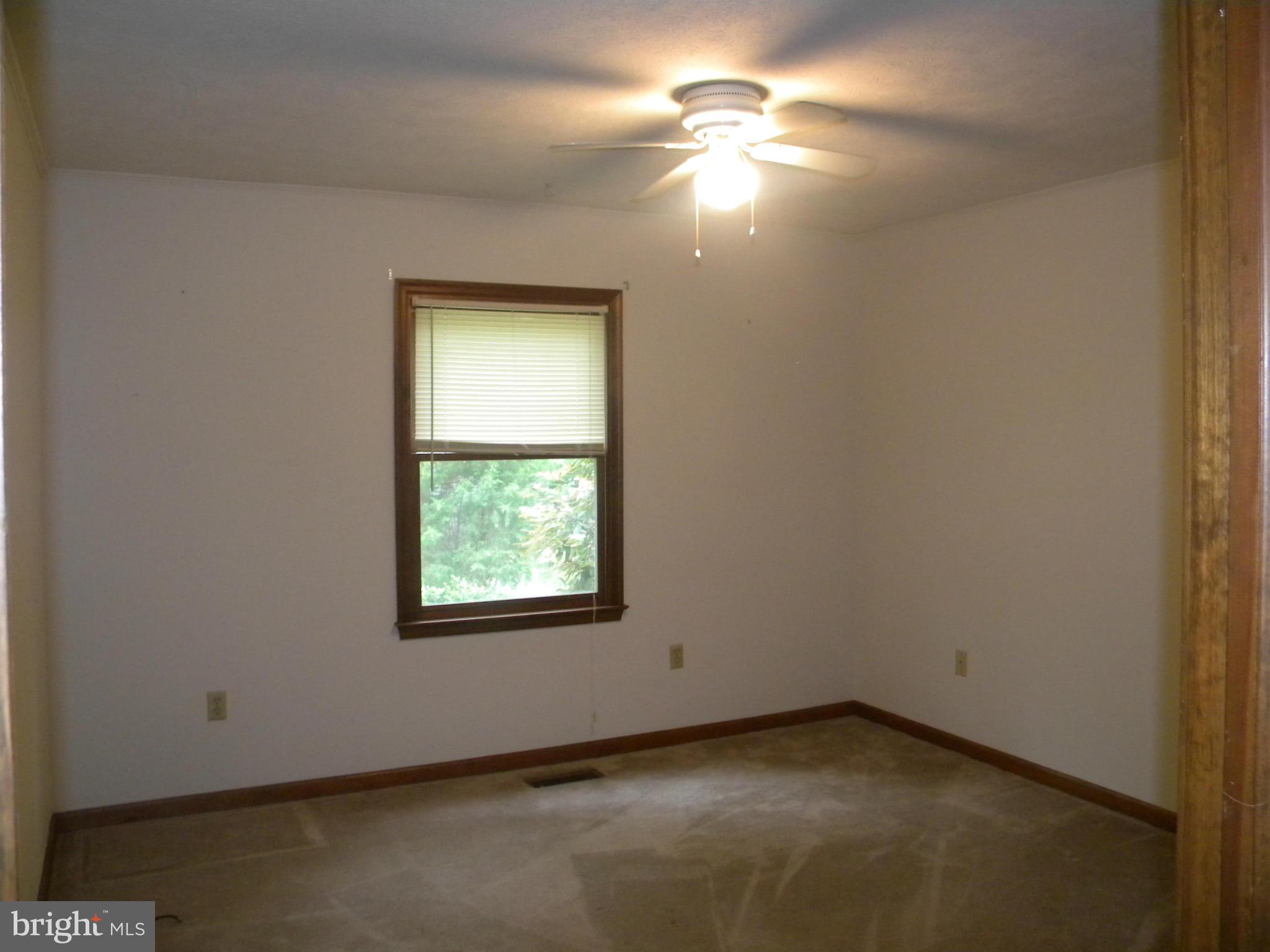 LAKE OF THE WOODS - Residential Lease