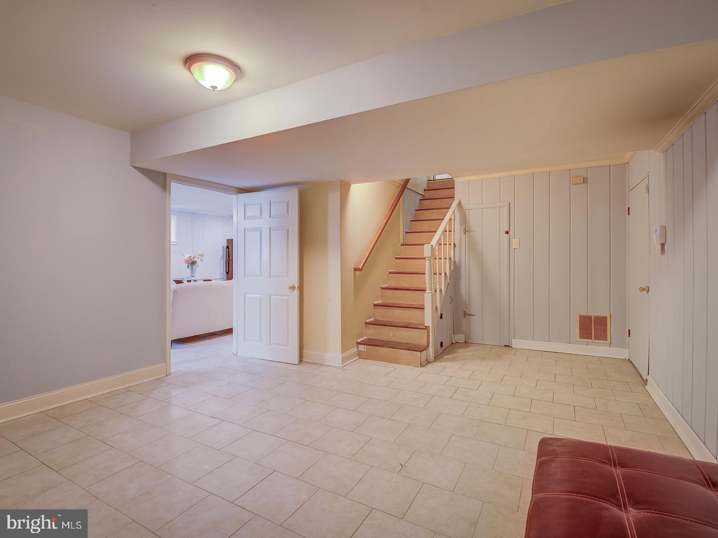 MURRAY HILL - Residential Lease