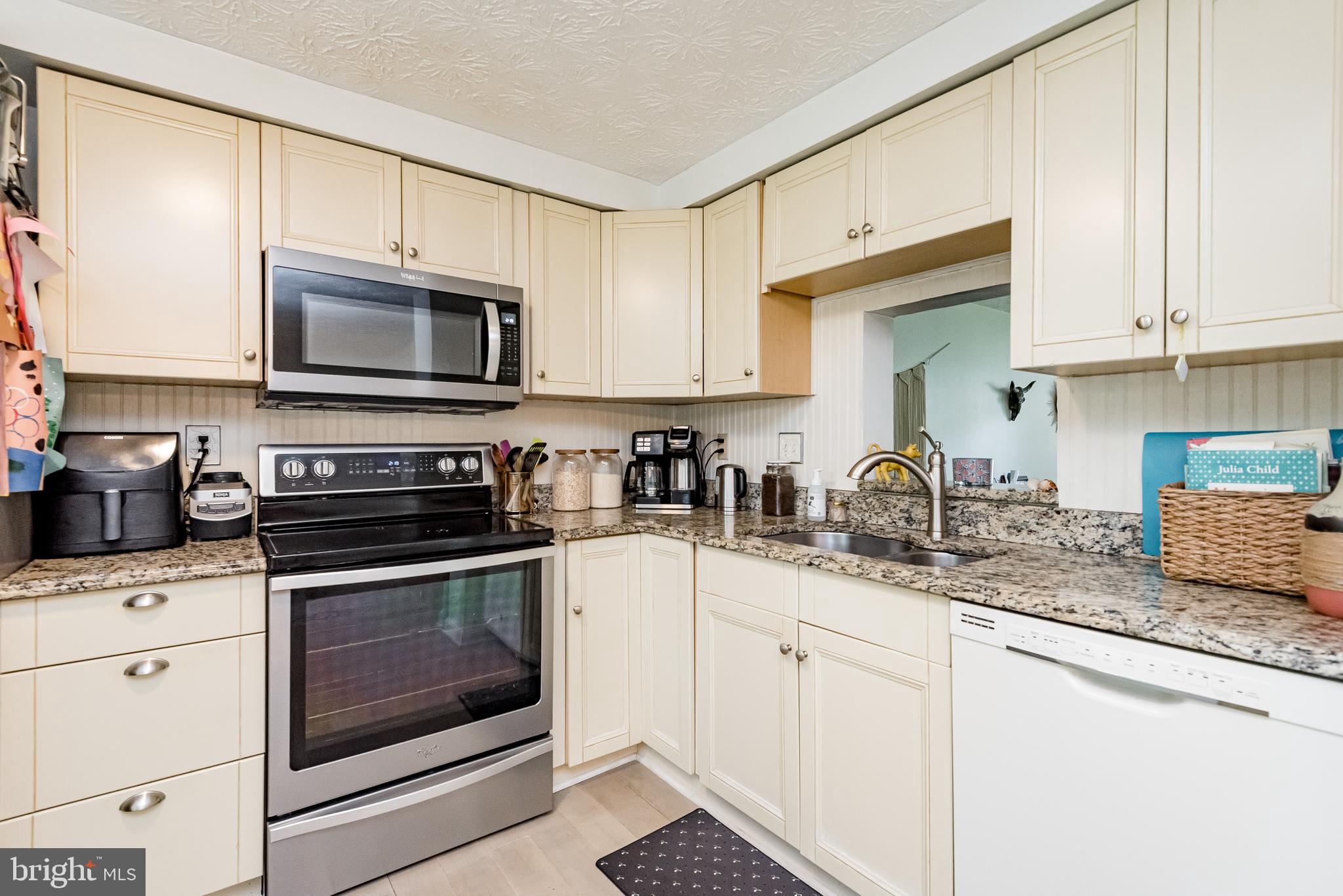 OAKMONT - Residential