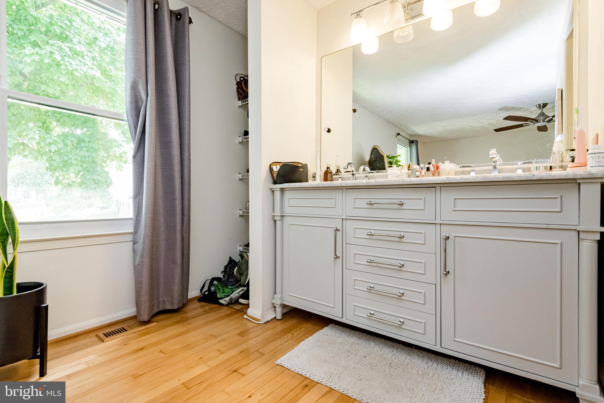 OAKMONT - Residential