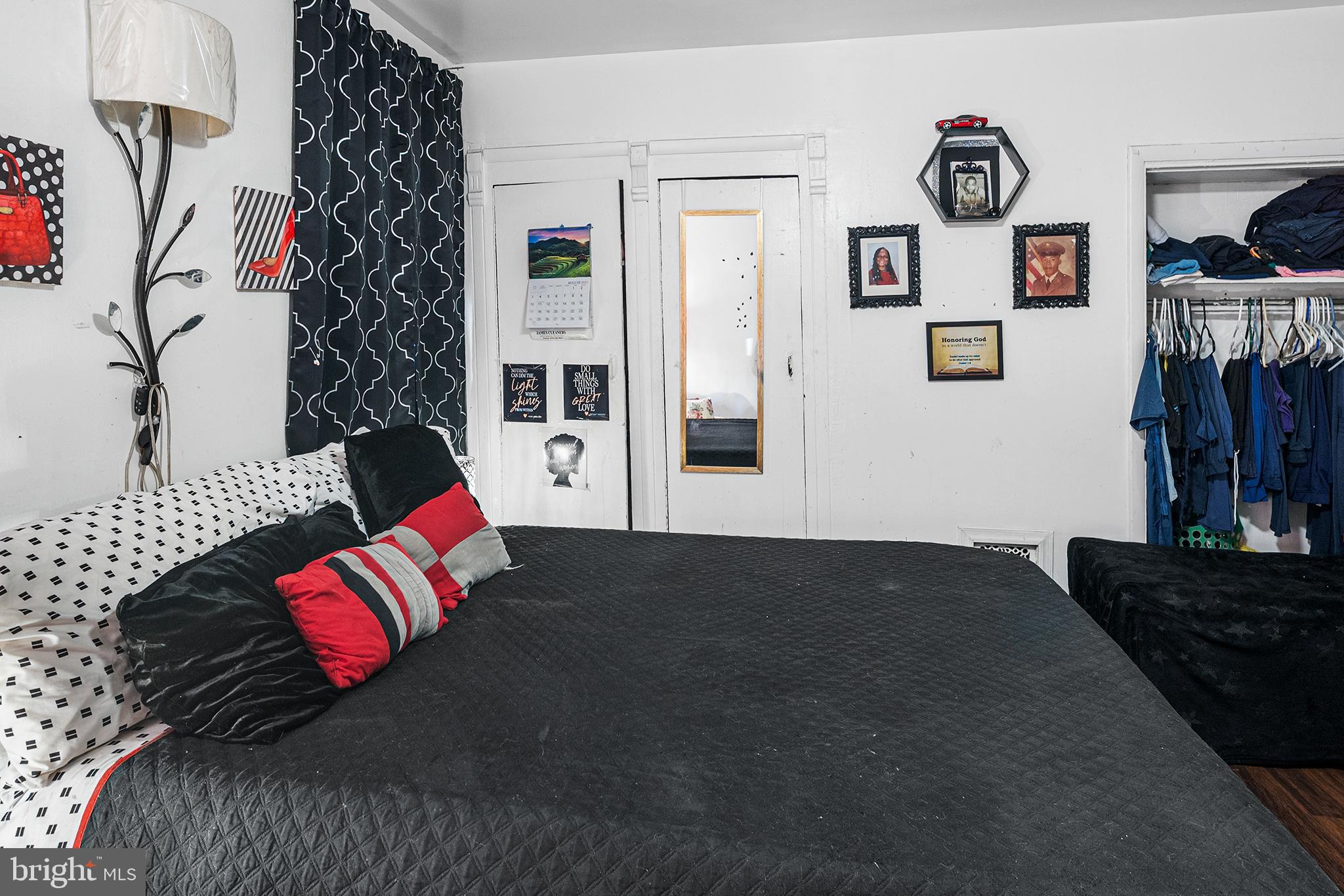 STRAWBERRY MANSION - Residential