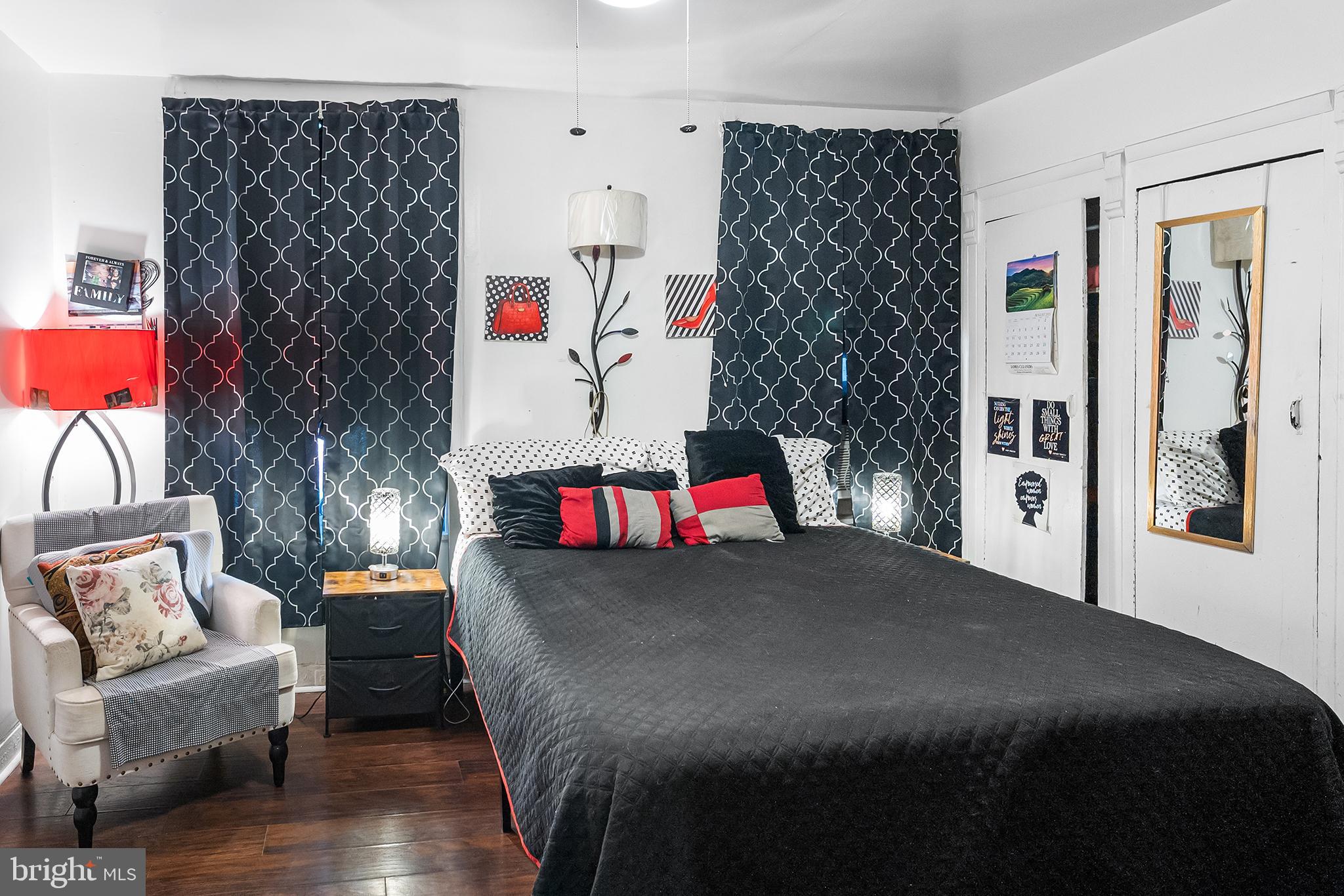 STRAWBERRY MANSION - Residential