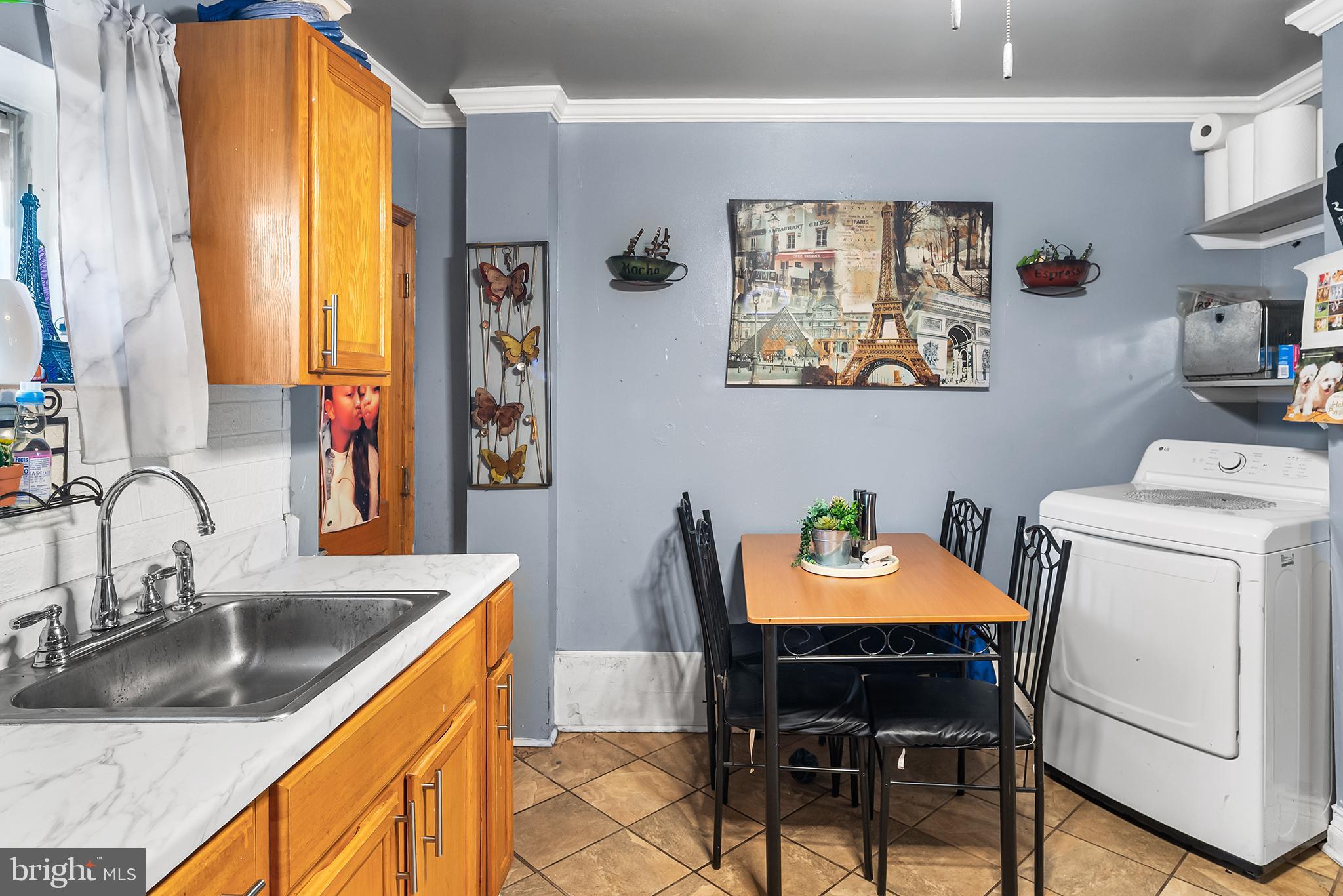 STRAWBERRY MANSION - Residential