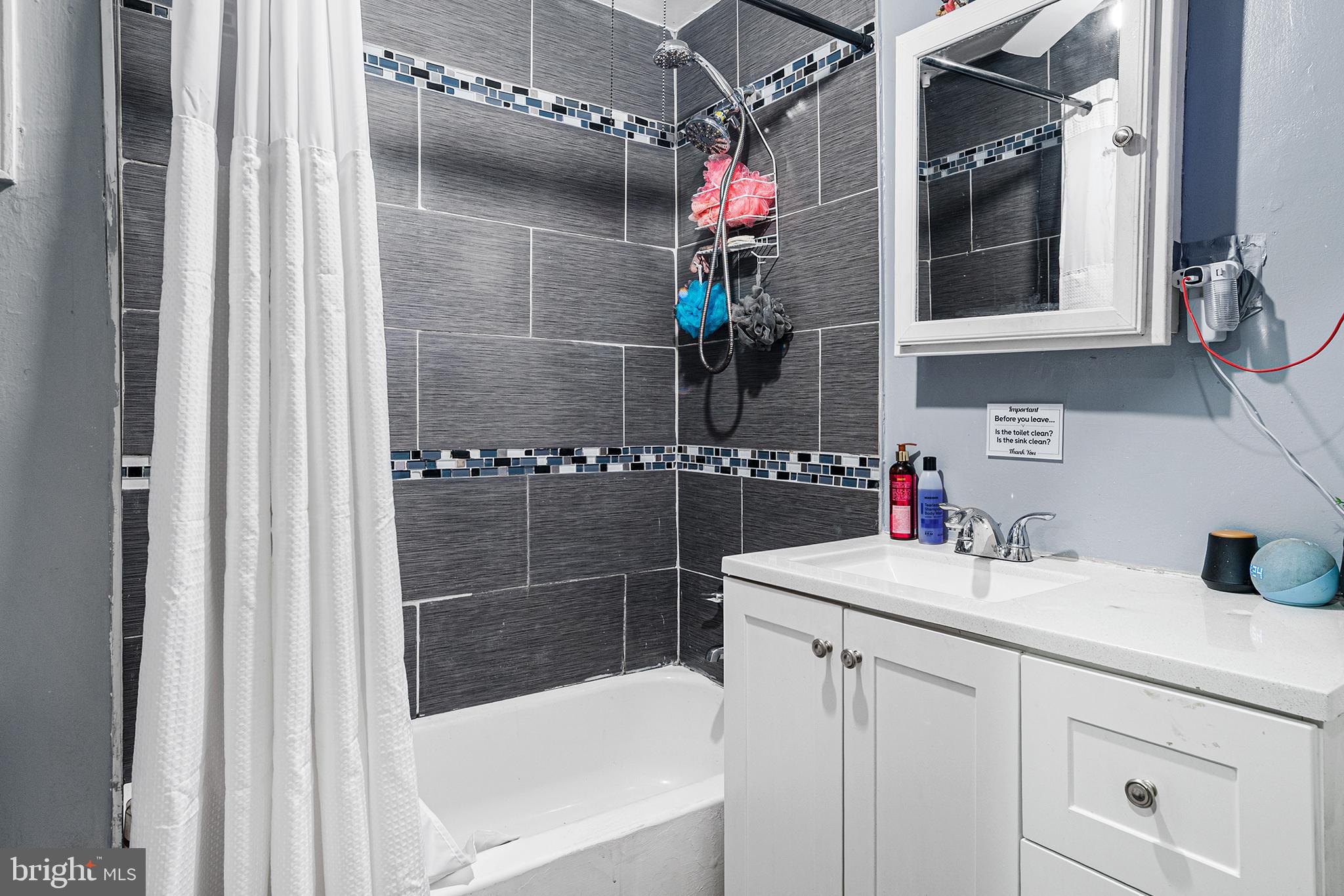 STRAWBERRY MANSION - Residential