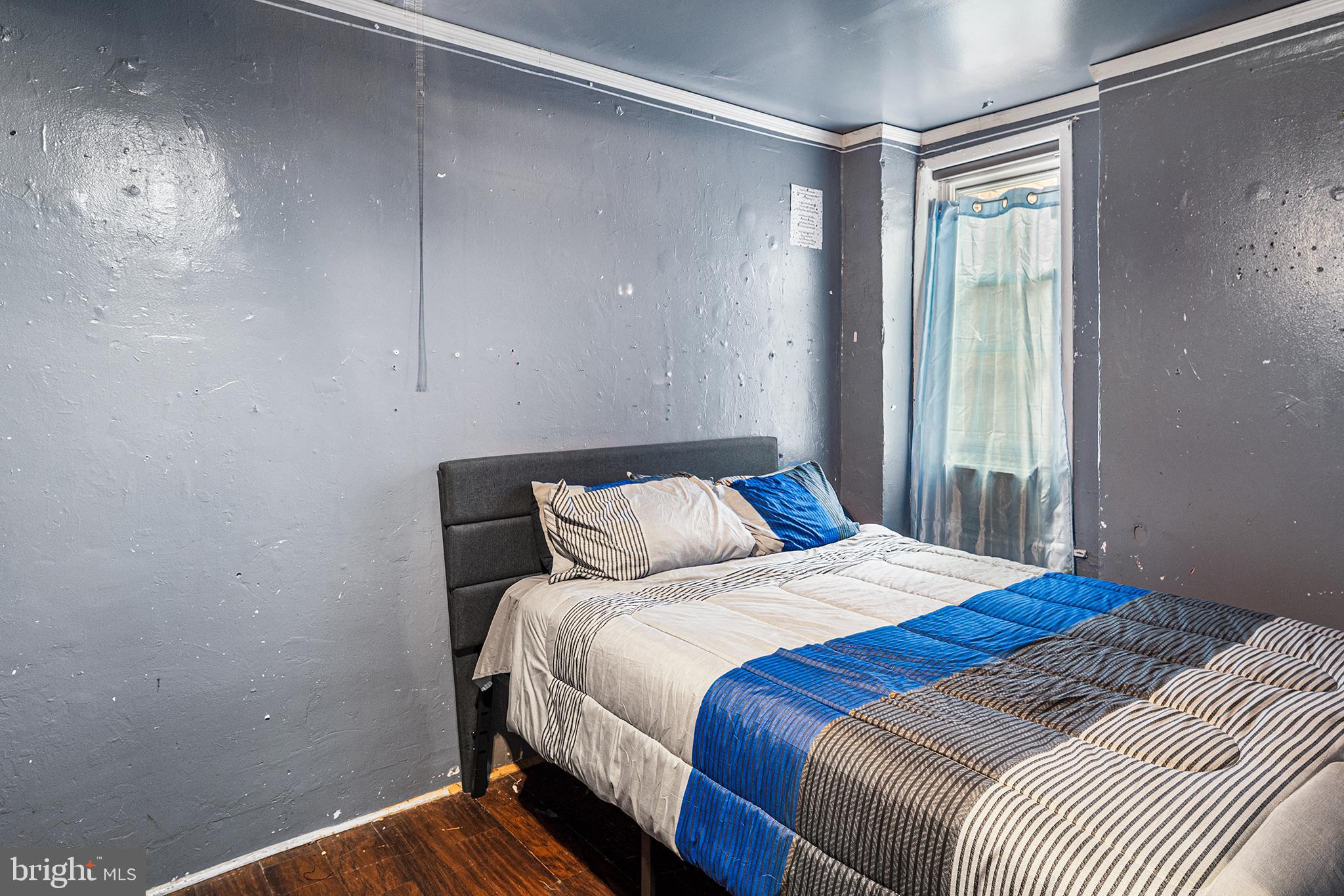 STRAWBERRY MANSION - Residential