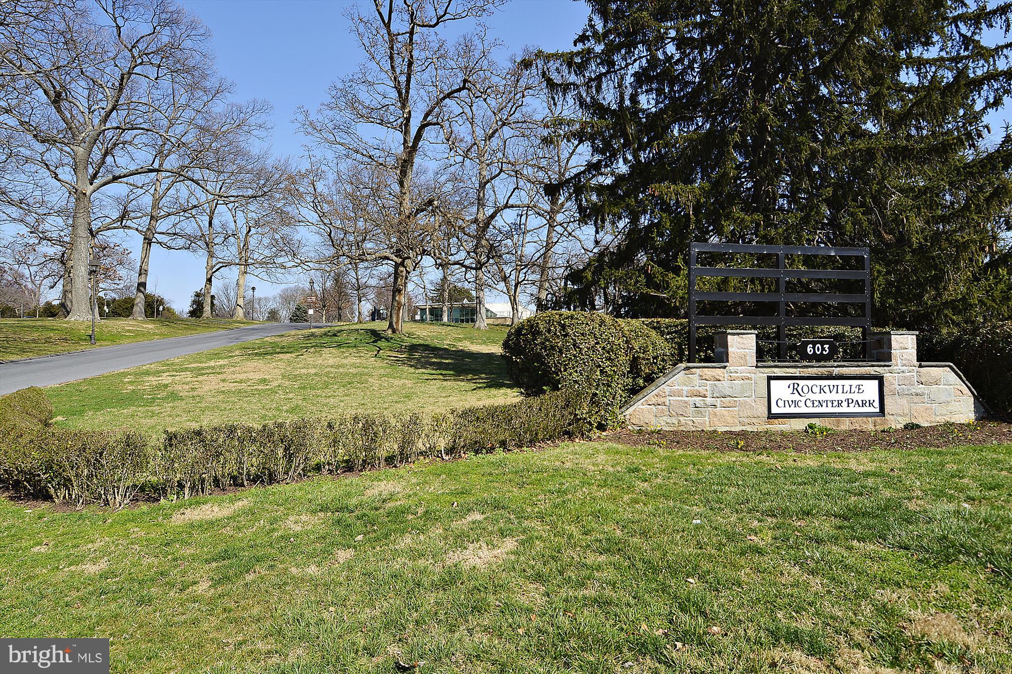 ROCKLAND - Residential