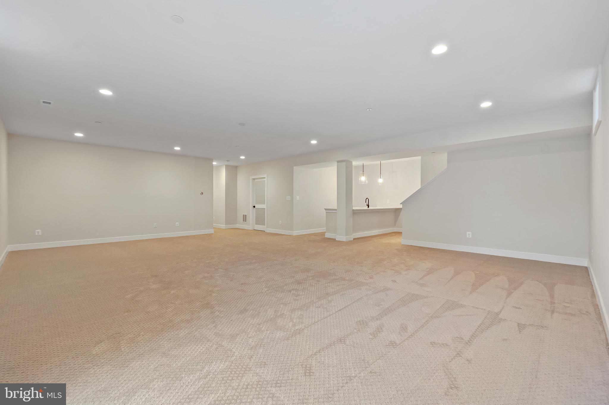 DARNESTOWN OUTSIDE - Residential