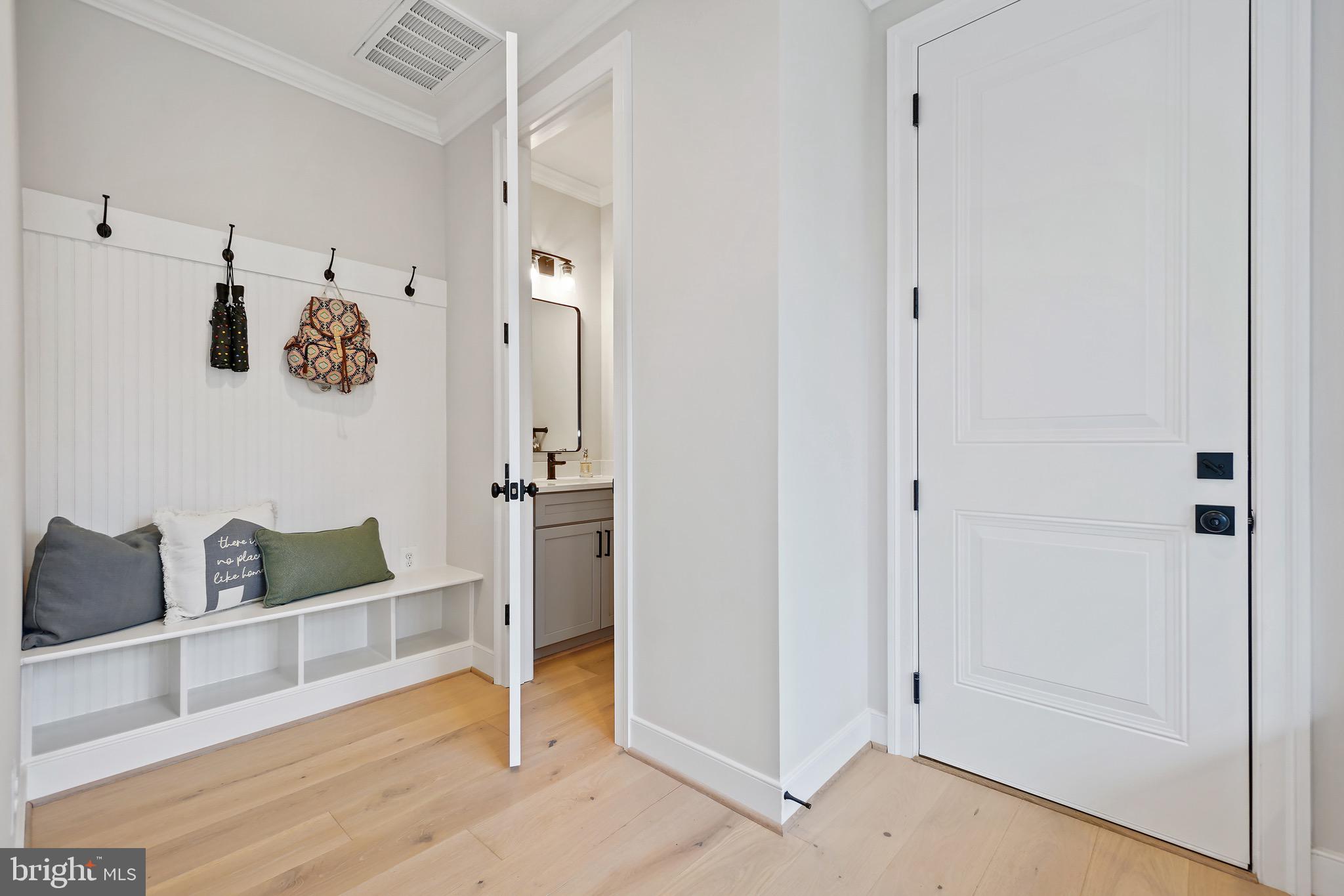 DARNESTOWN OUTSIDE - Residential