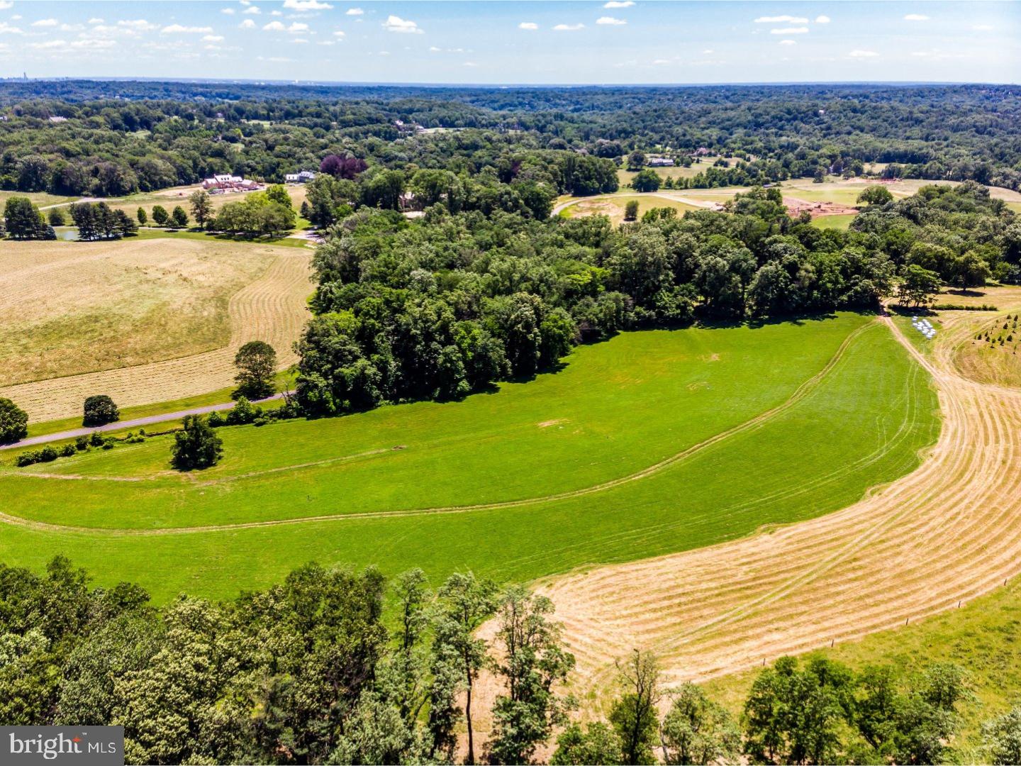 ARDROSSAN FARMS - Land