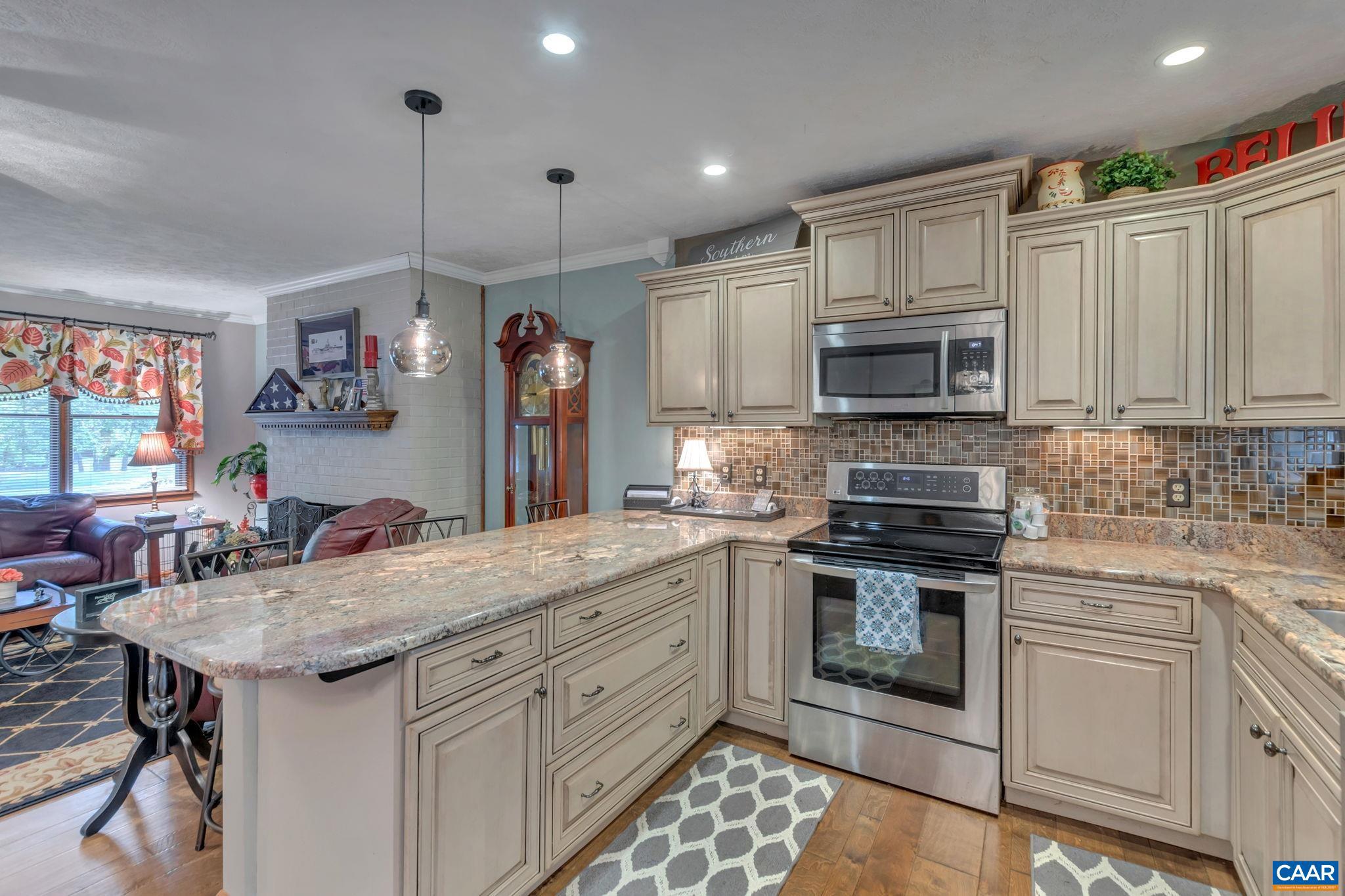 LAKE MONTICELLO - Residential