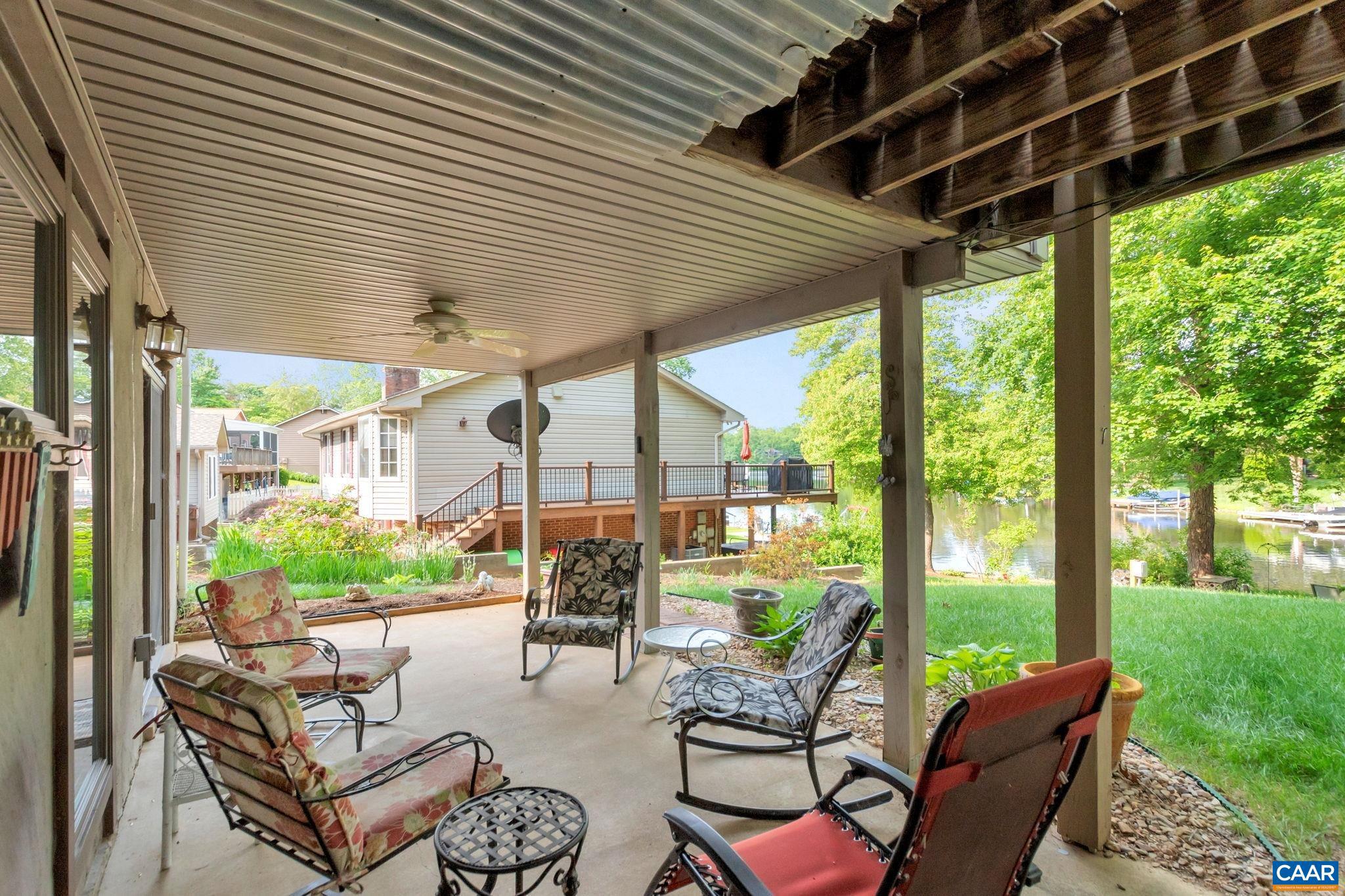 LAKE MONTICELLO - Residential