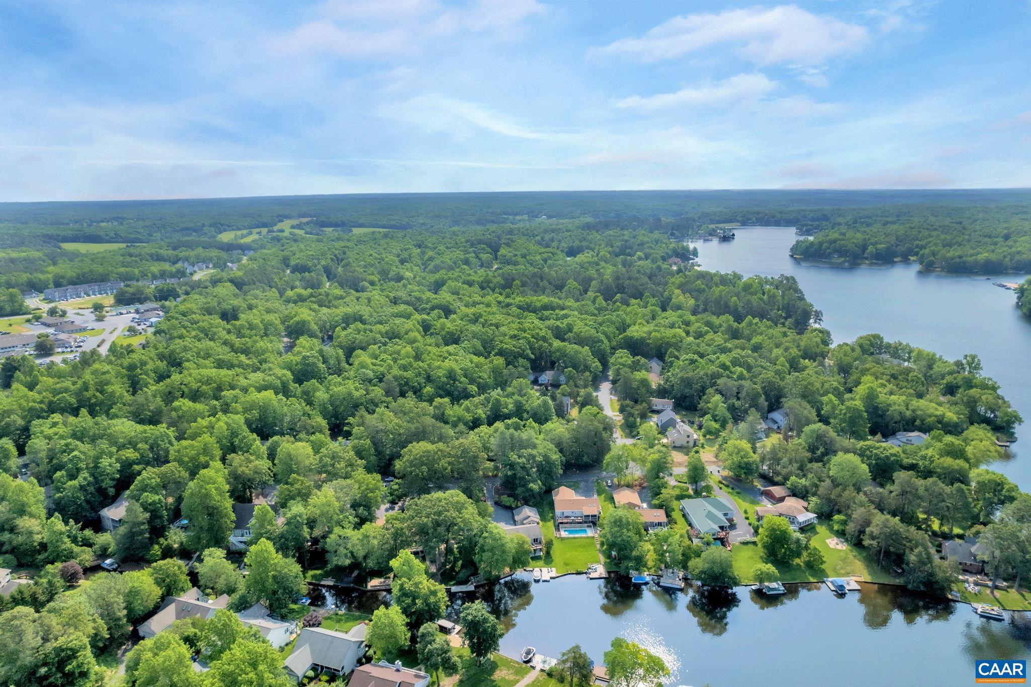 LAKE MONTICELLO - Residential