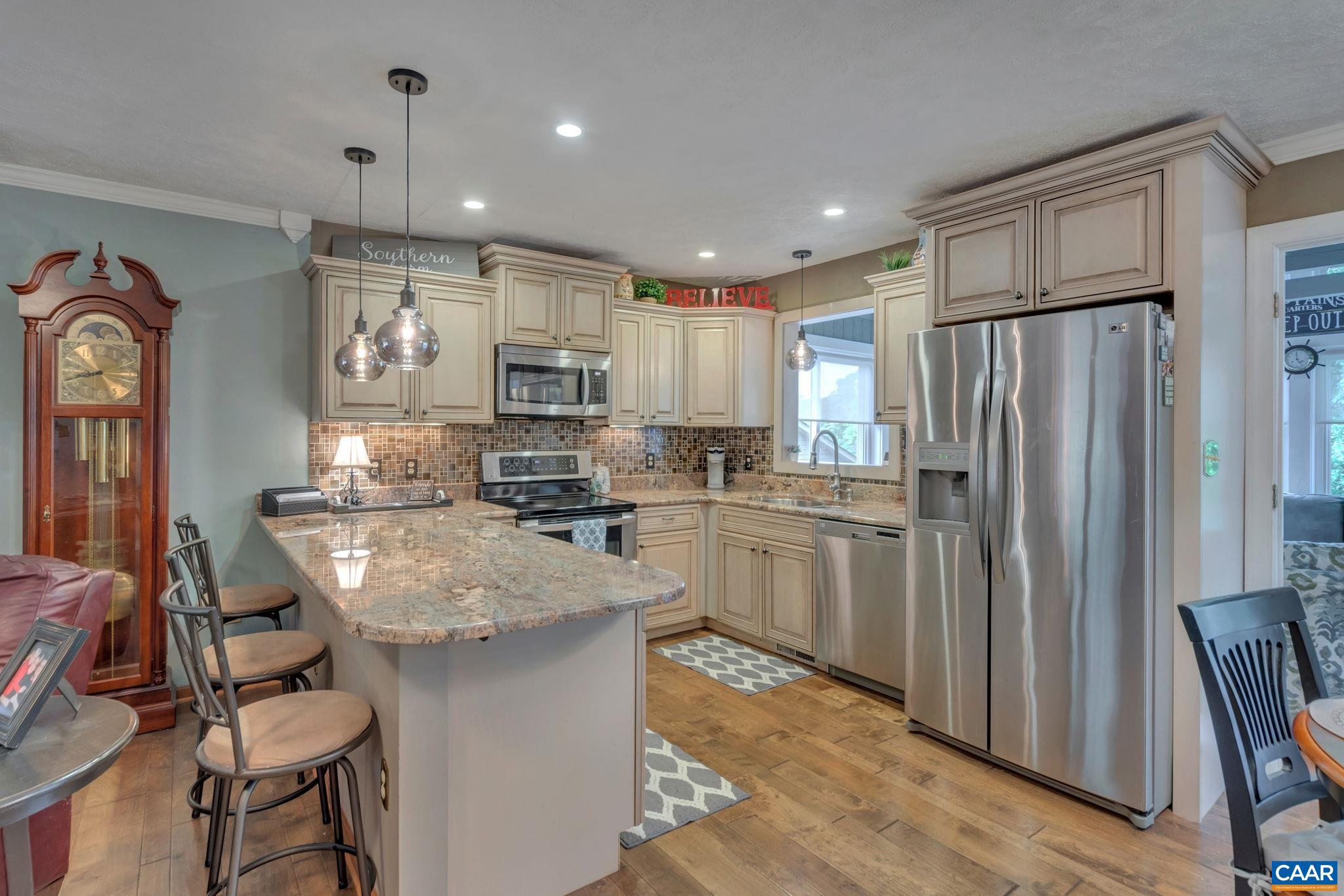 LAKE MONTICELLO - Residential