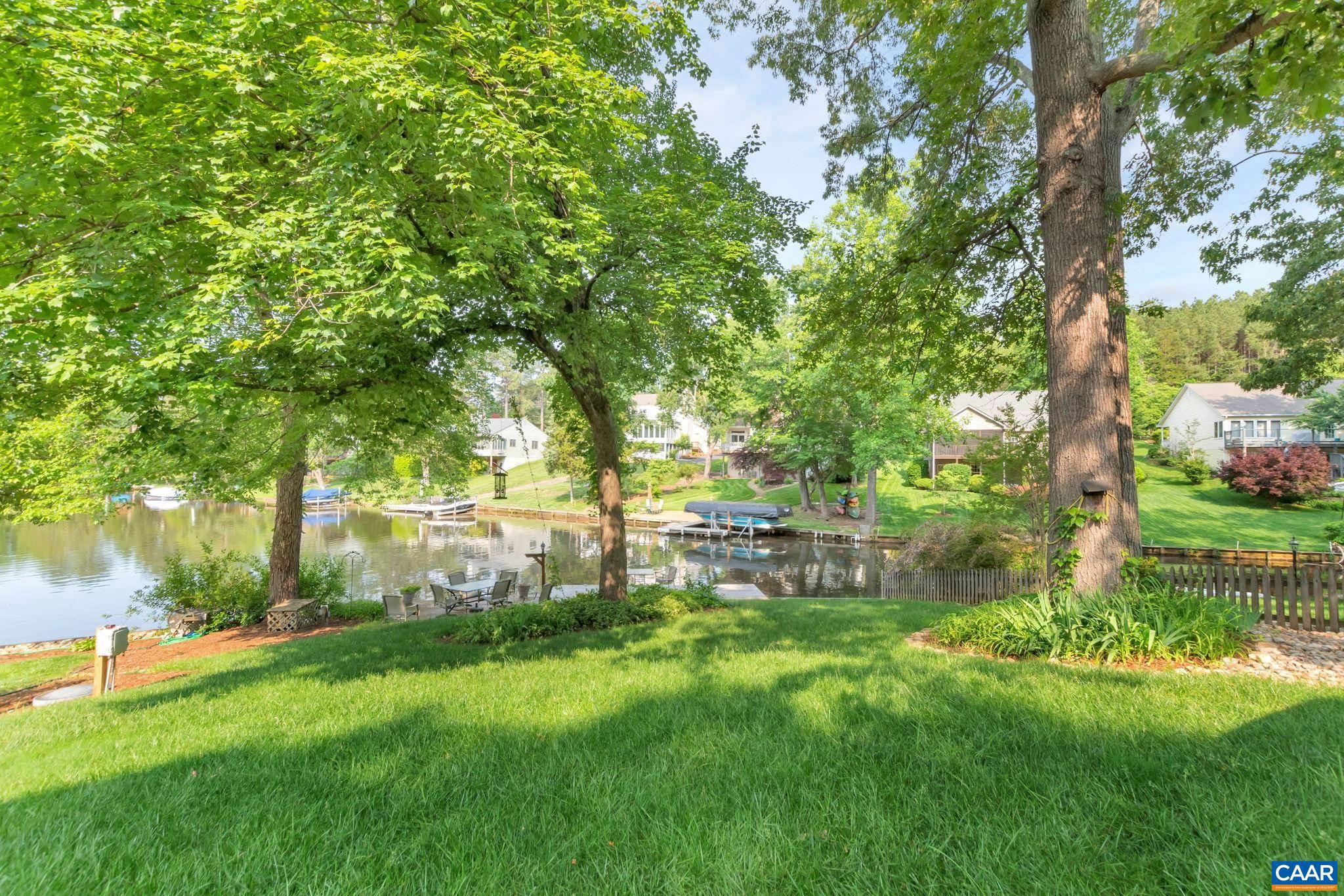 LAKE MONTICELLO - Residential