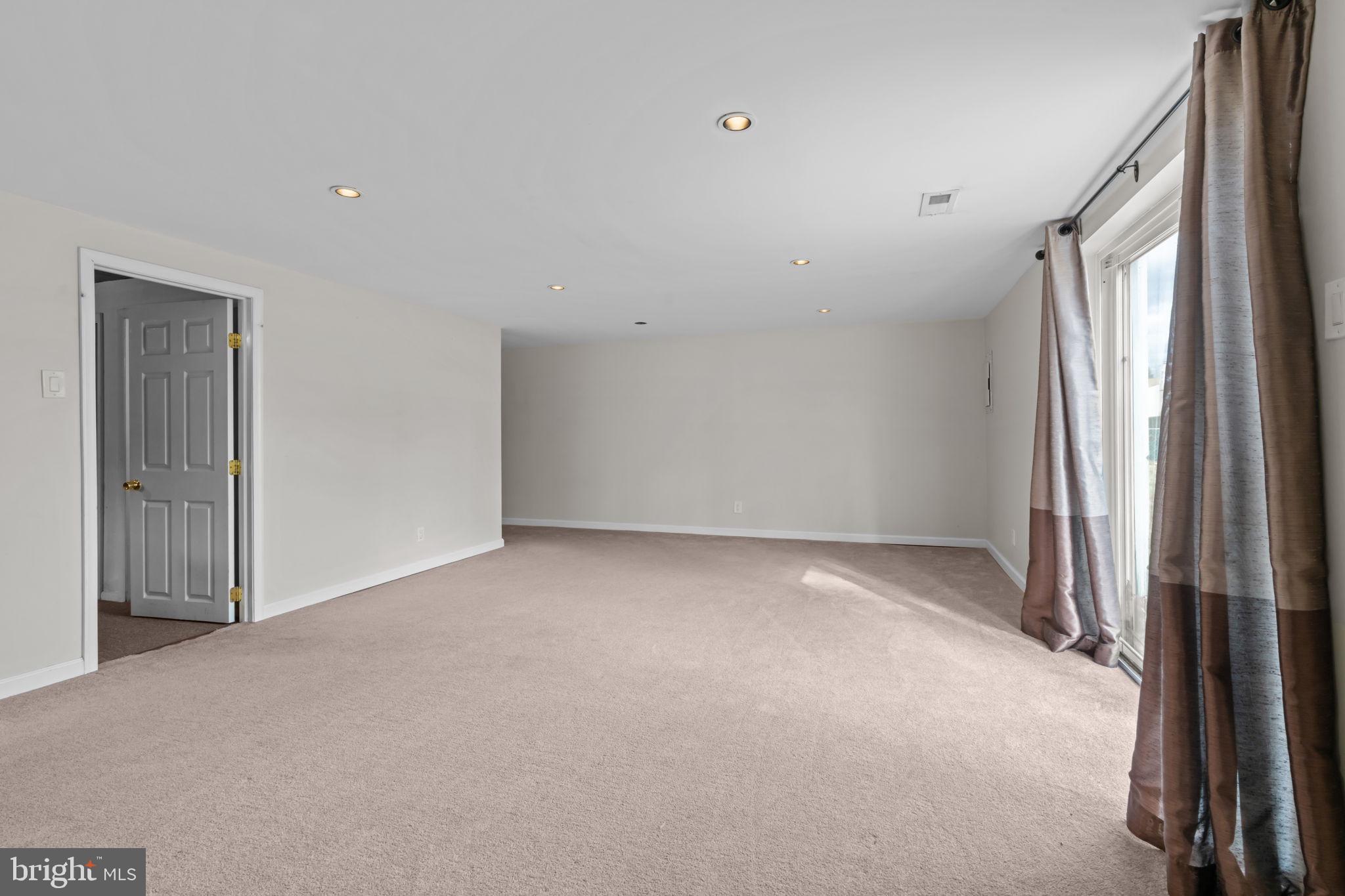 SOMERTON - Residential