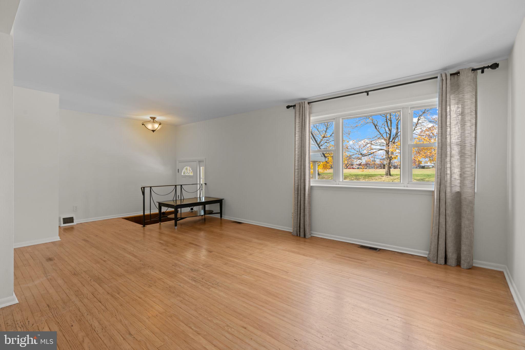 SOMERTON - Residential