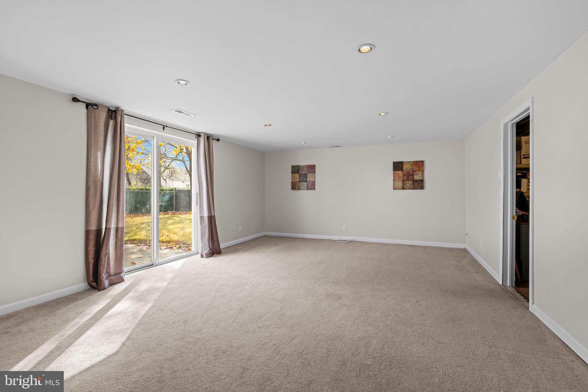 SOMERTON - Residential