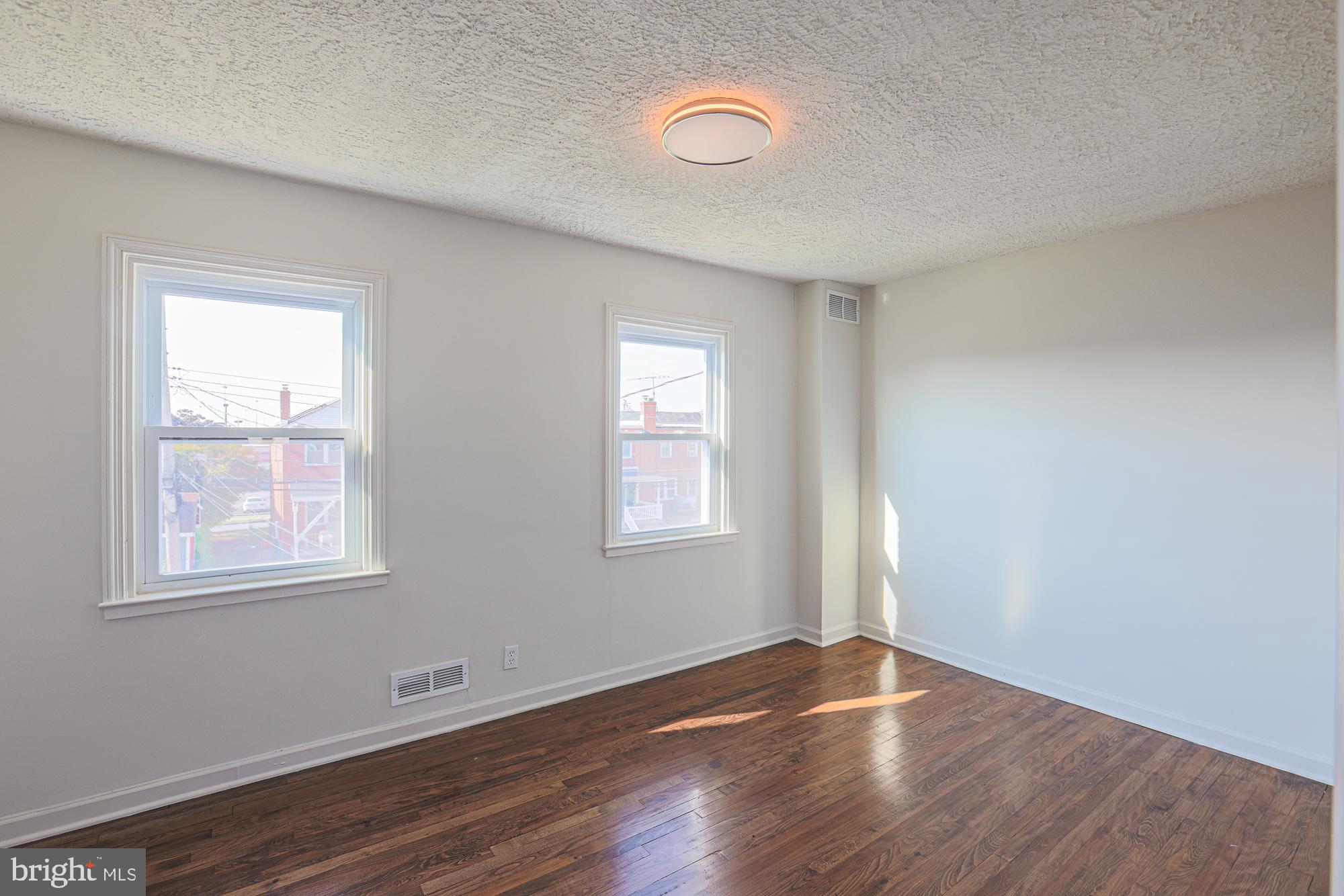 DUNDALK - Residential Lease