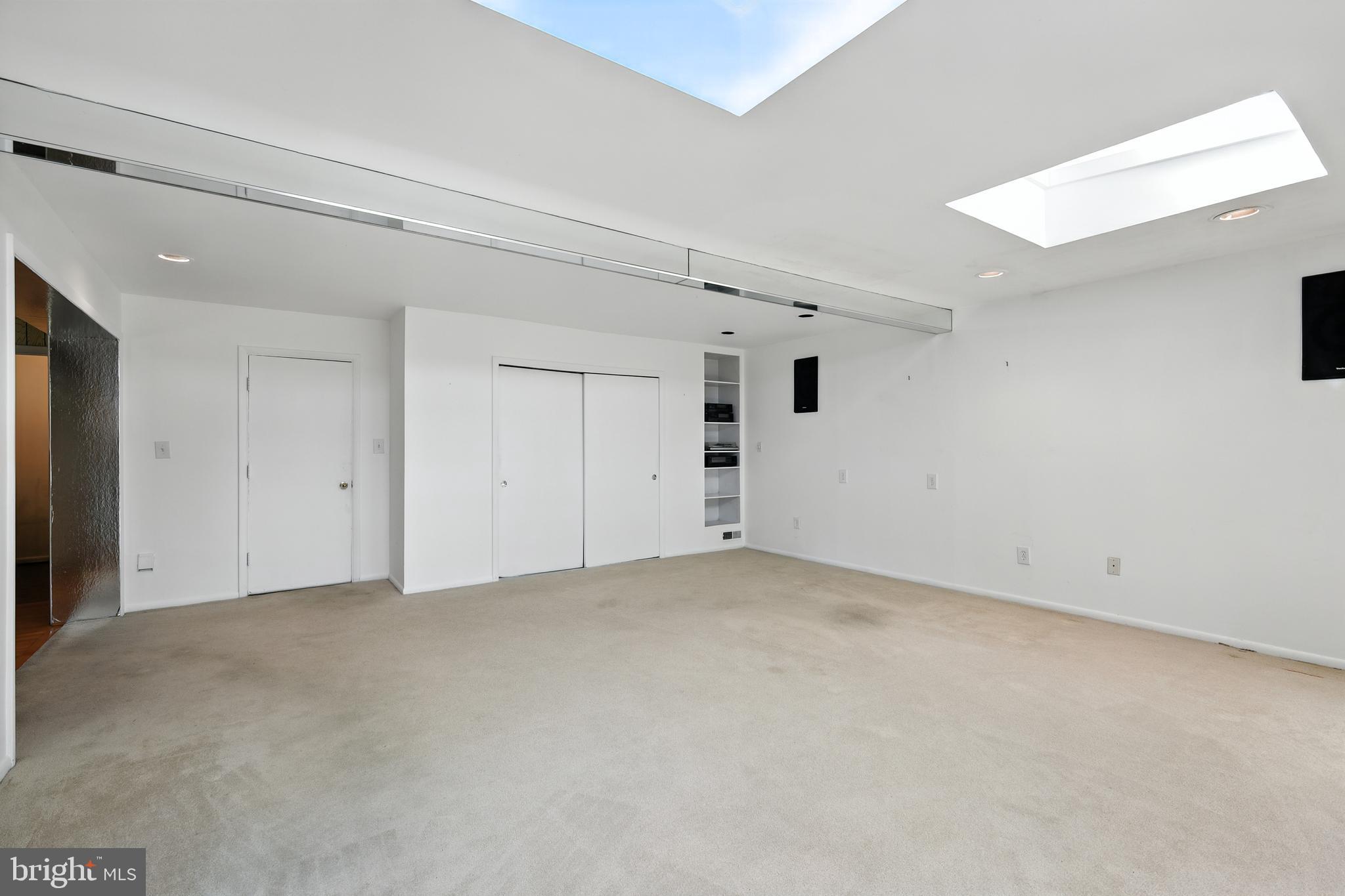 SWANSFIELD - Residential