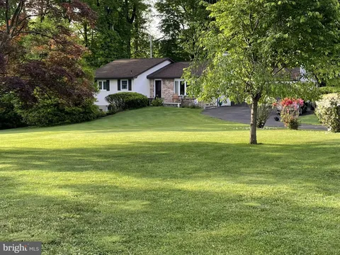 9 W Buttonwood Drive, Churchville, PA MLS: PABU2096124