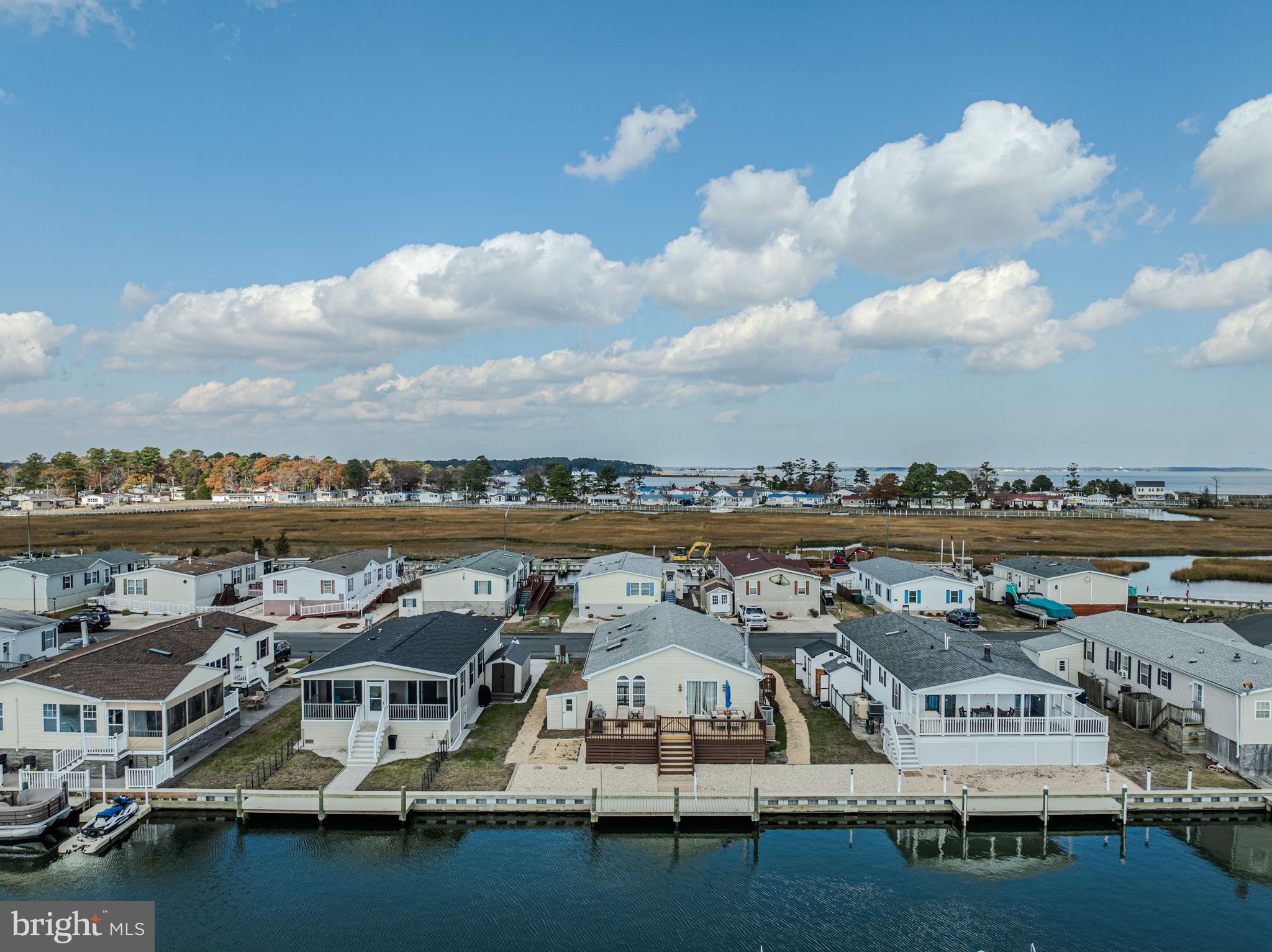 MARINERS COVE - Residential