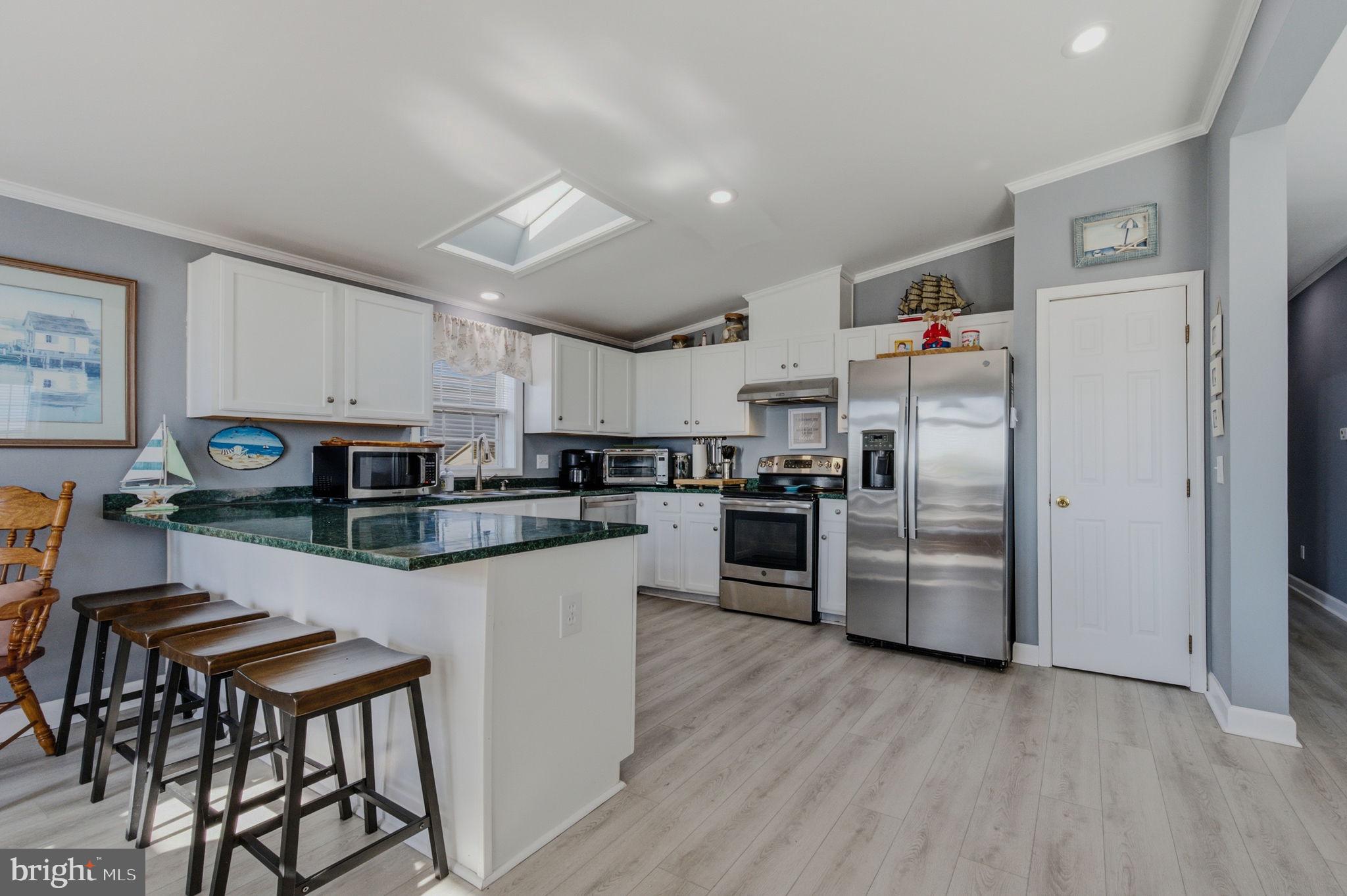 MARINERS COVE - Residential