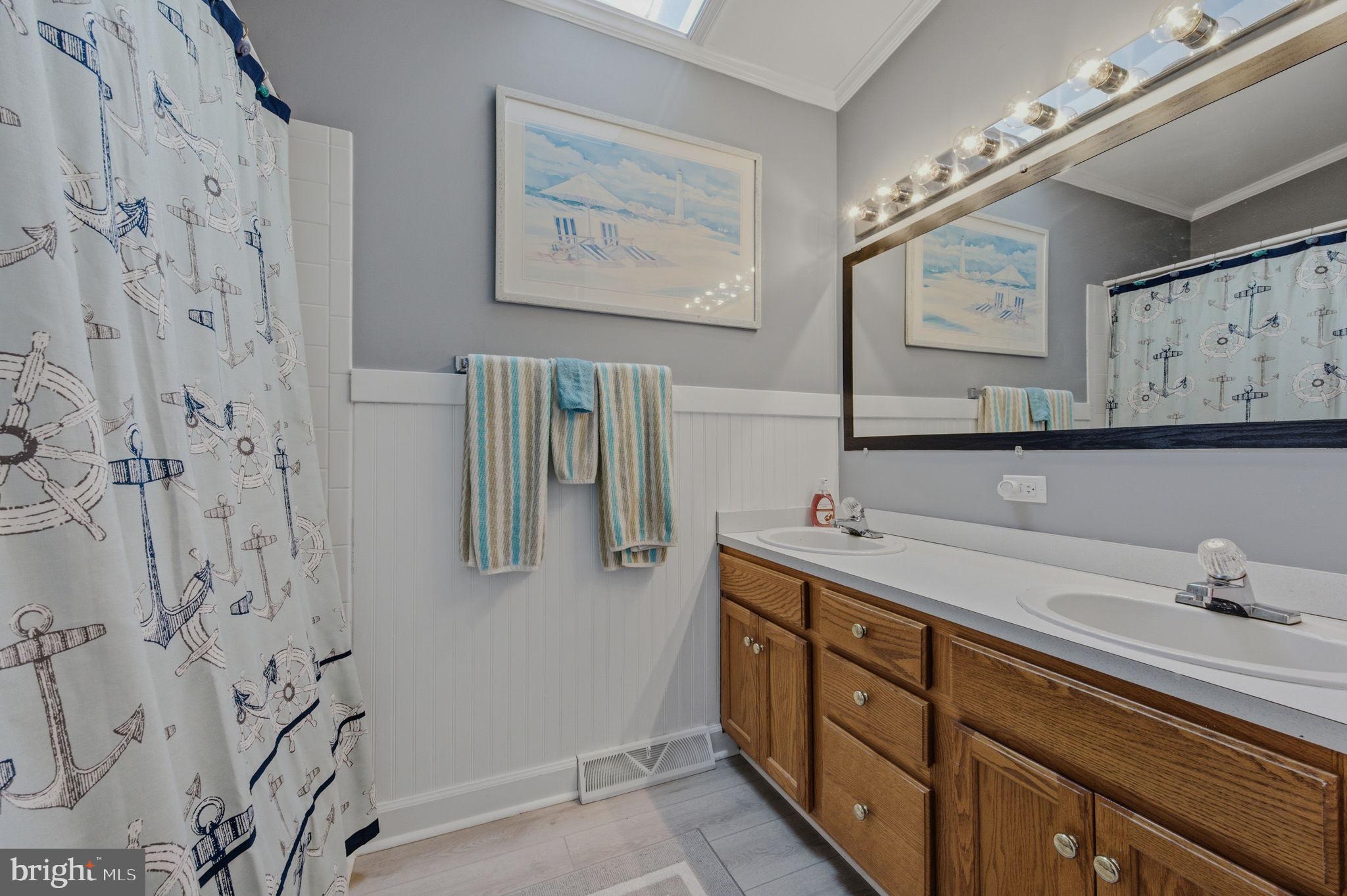 MARINERS COVE - Residential