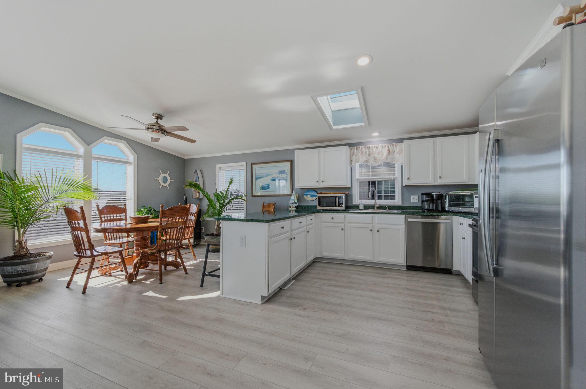 MARINERS COVE - Residential