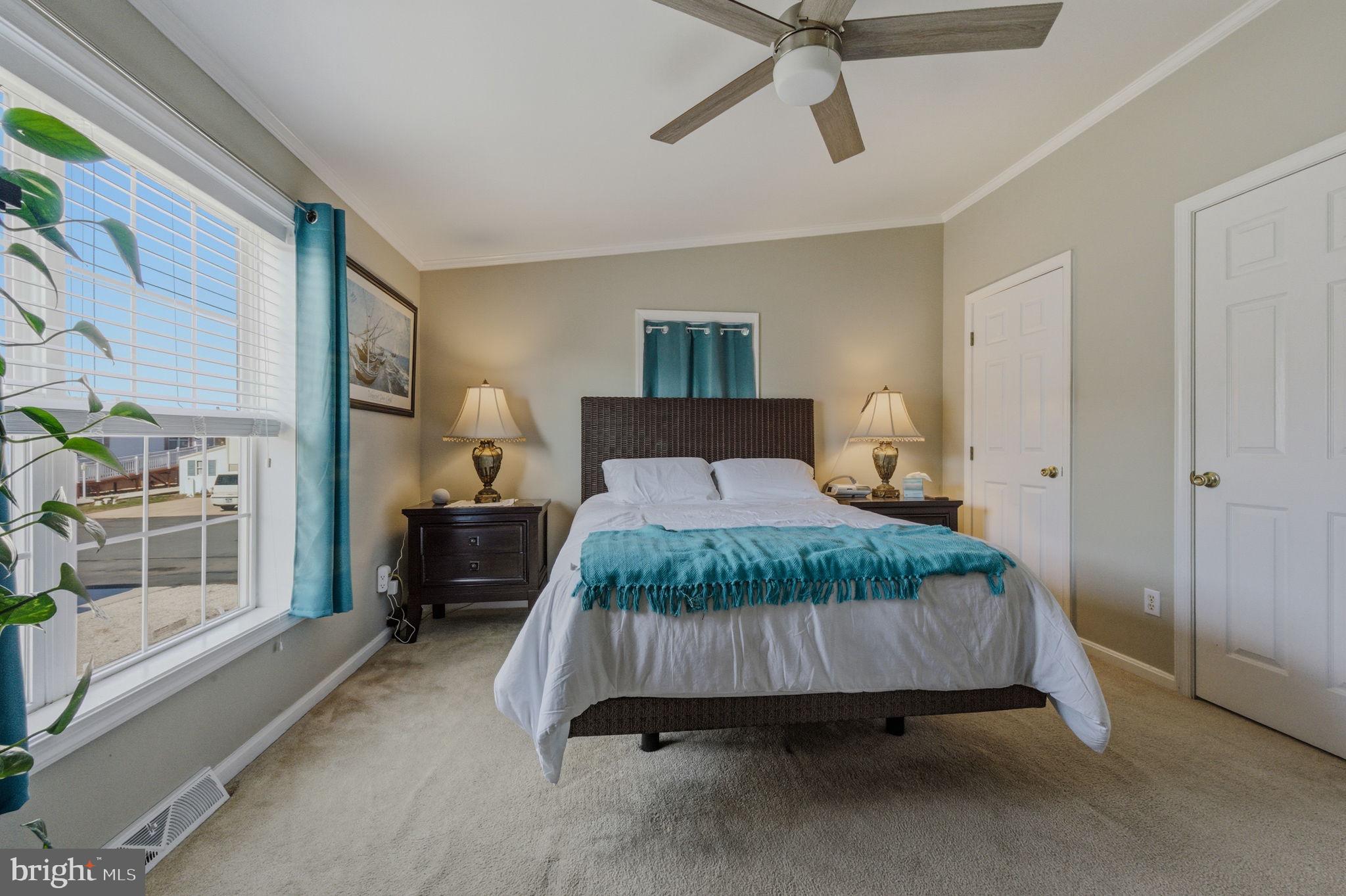 MARINERS COVE - Residential