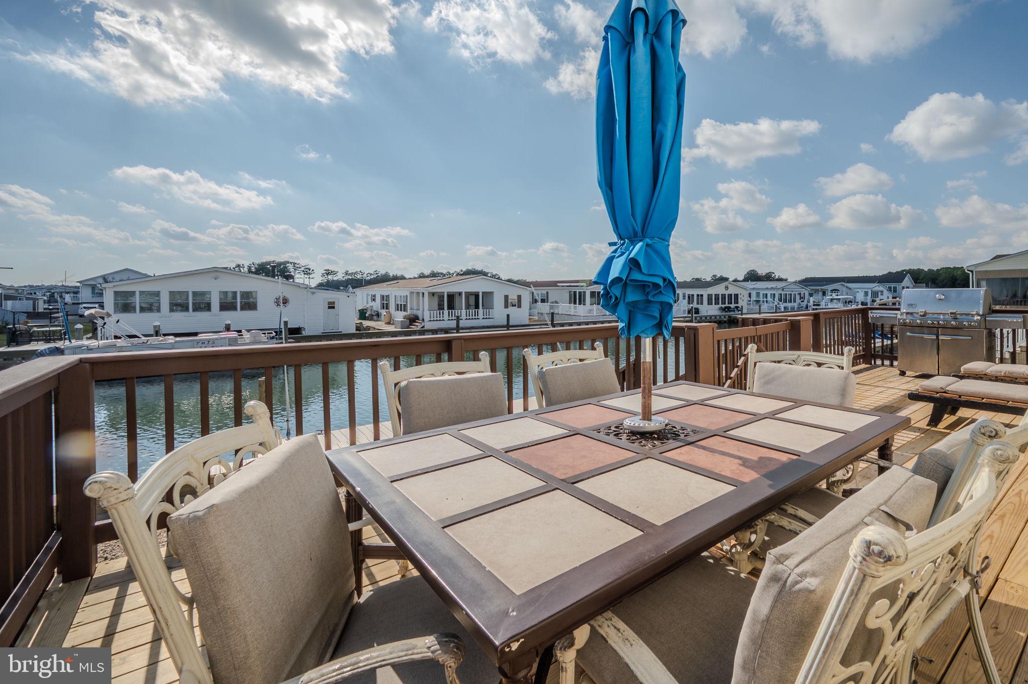 MARINERS COVE - Residential