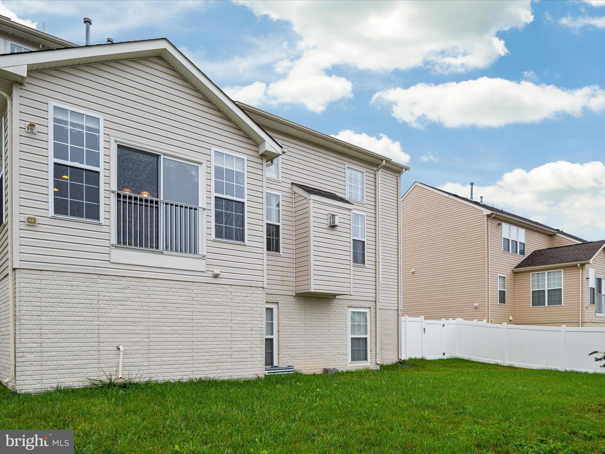 THE GUARDS - Residential