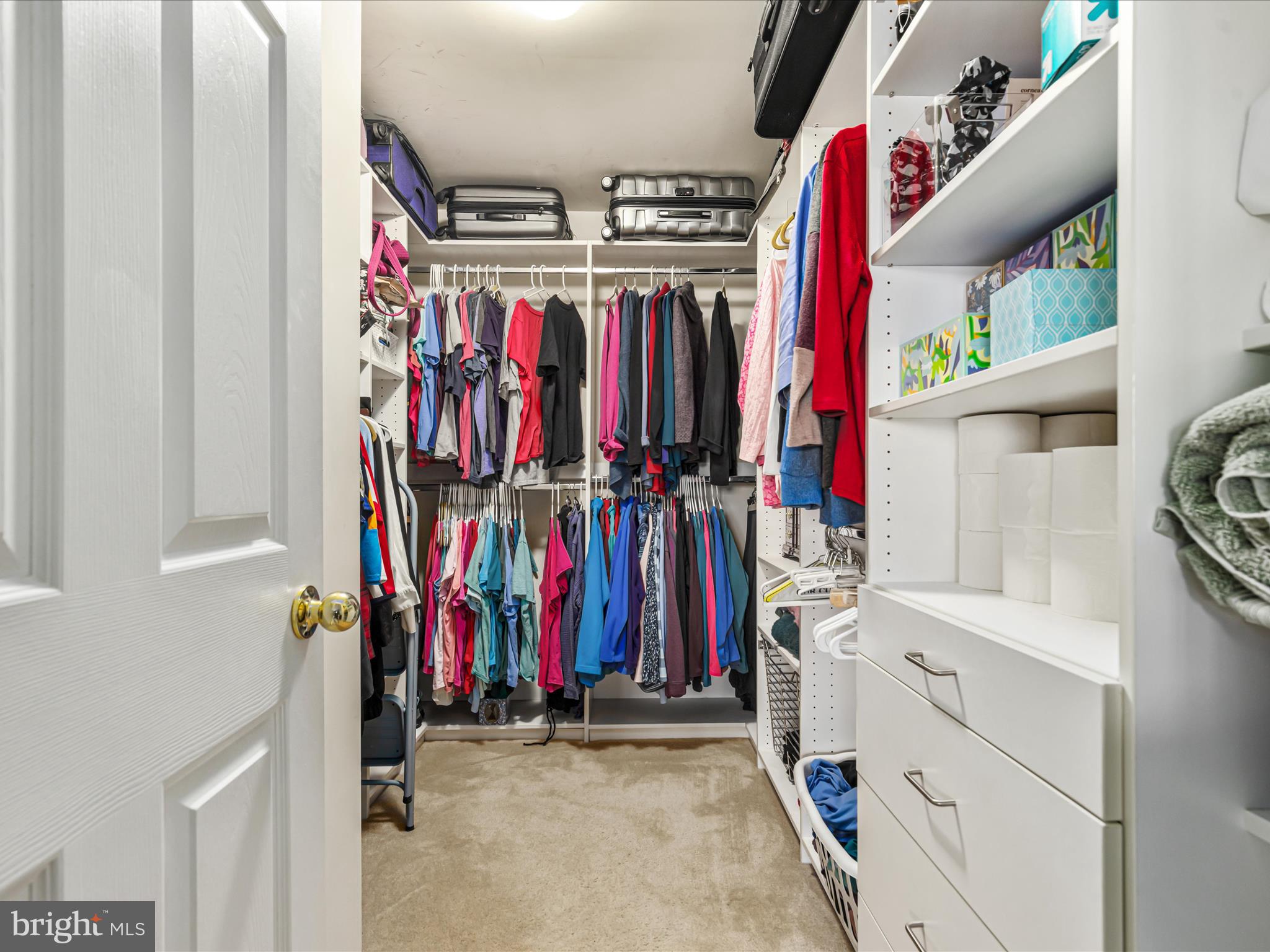 THE GUARDS - Residential