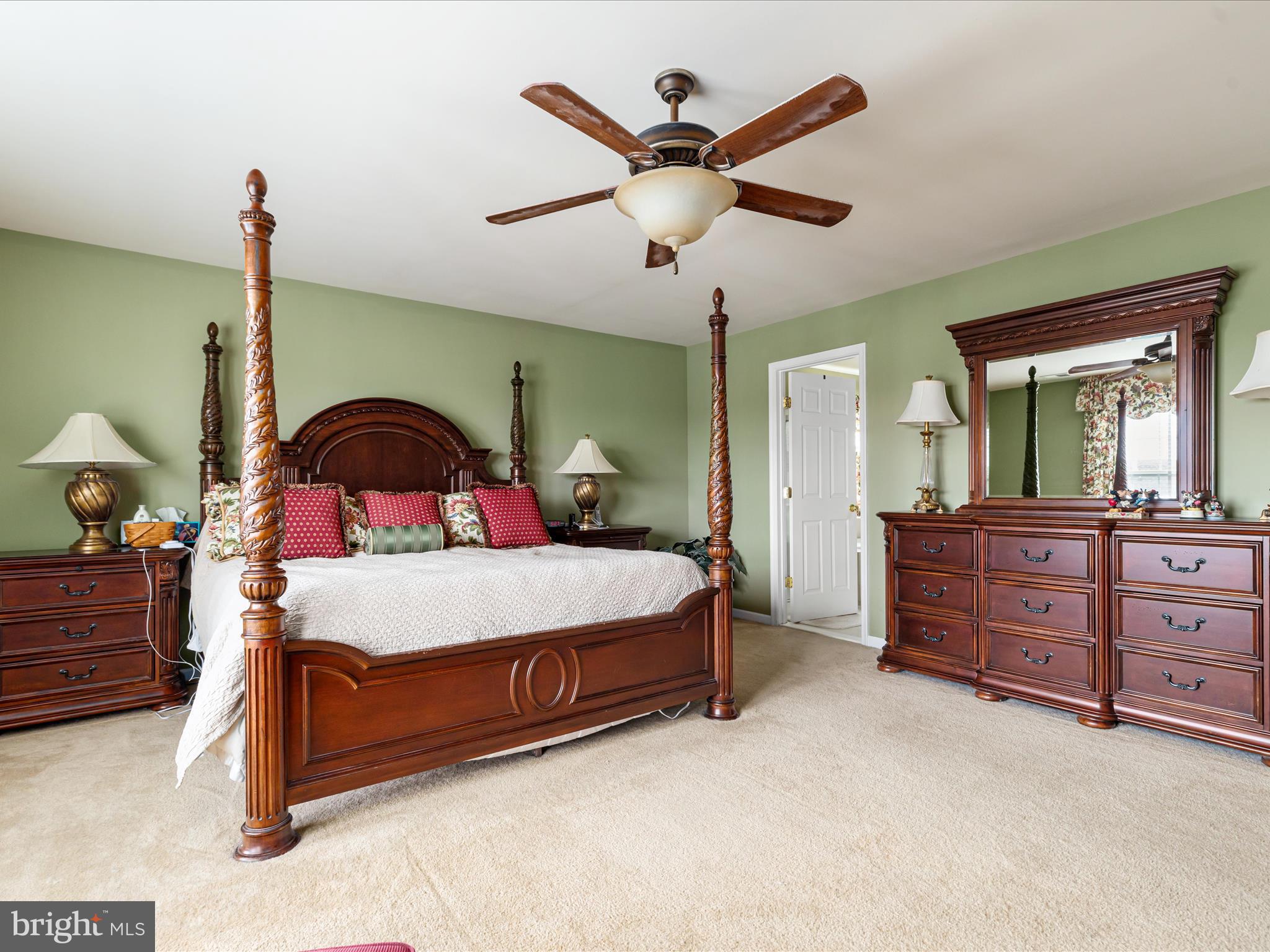 THE GUARDS - Residential