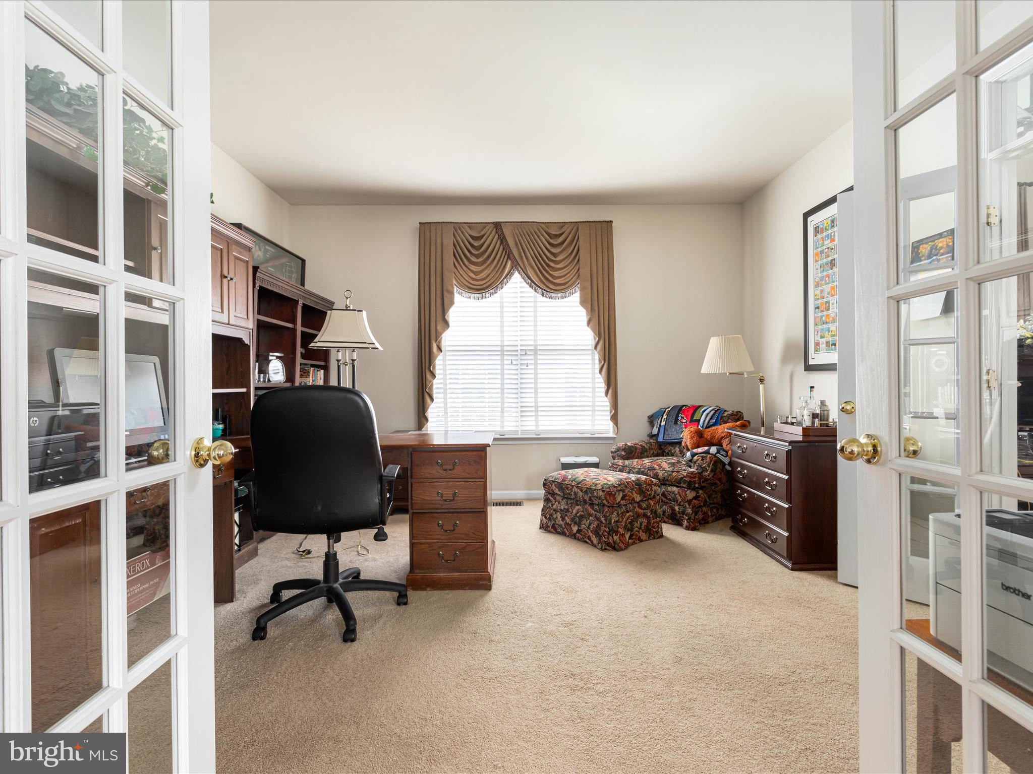 THE GUARDS - Residential