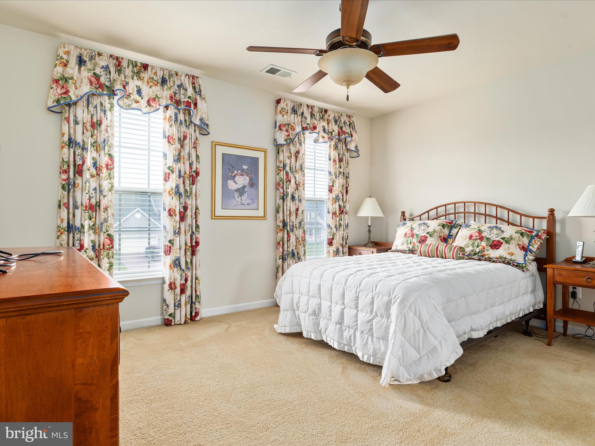 THE GUARDS - Residential